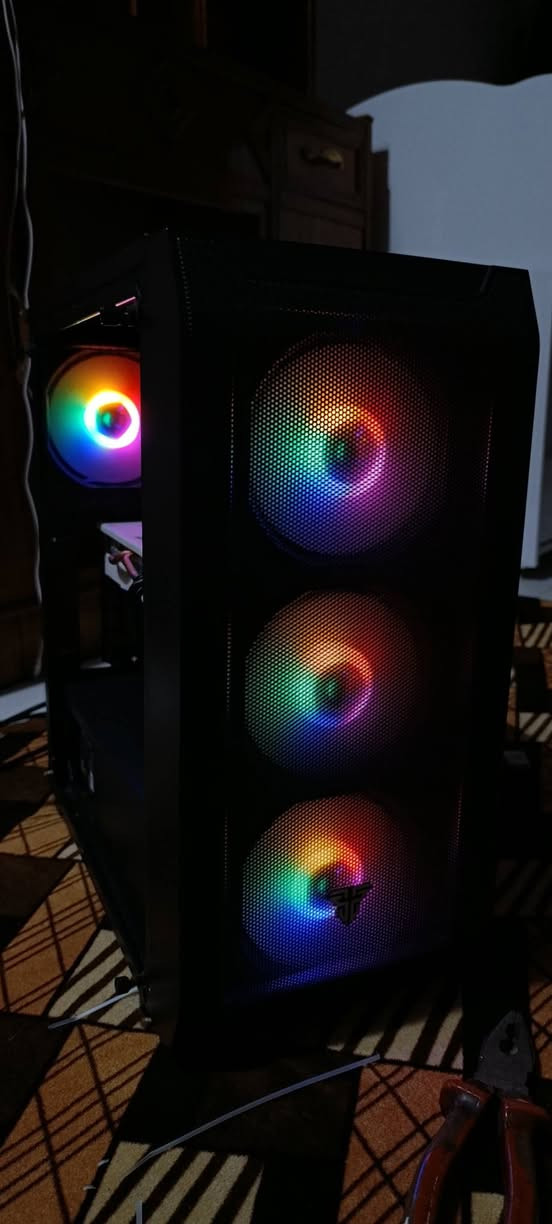 تجميعة العاب • i3 ج10 • RX580 8G