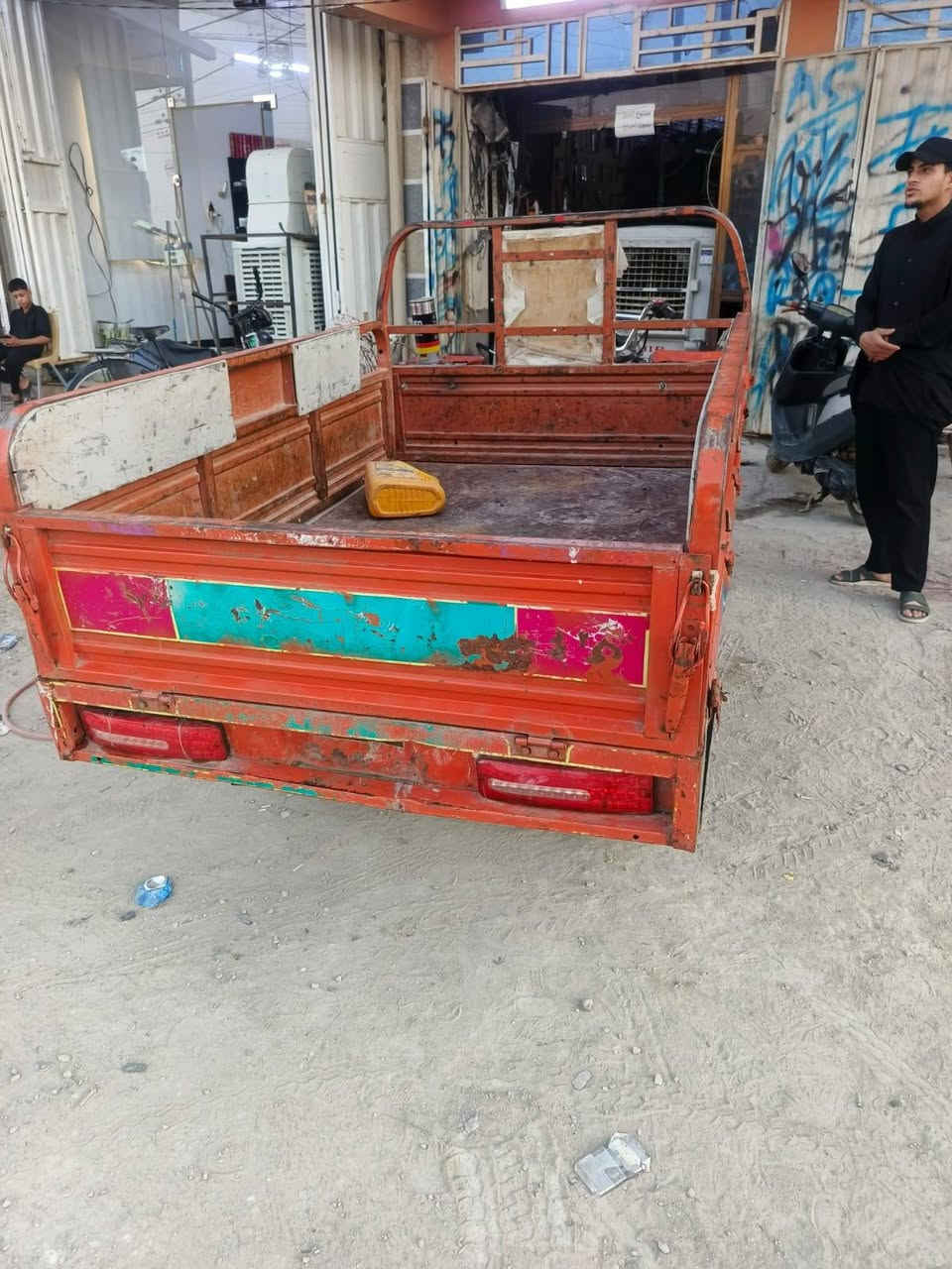 سلام عليكم ستوته البيع موديل 18مكينه 21ستوته نضيفه شوفت عينك اوراق اصولي خاص مامتواجد مكلف بلنشر ***********////***********كربلاء

