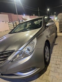 سوناته للبيع خليجي موديل 2010 السياره نضيفه مصبوغه احزام للجماليه رقم ...