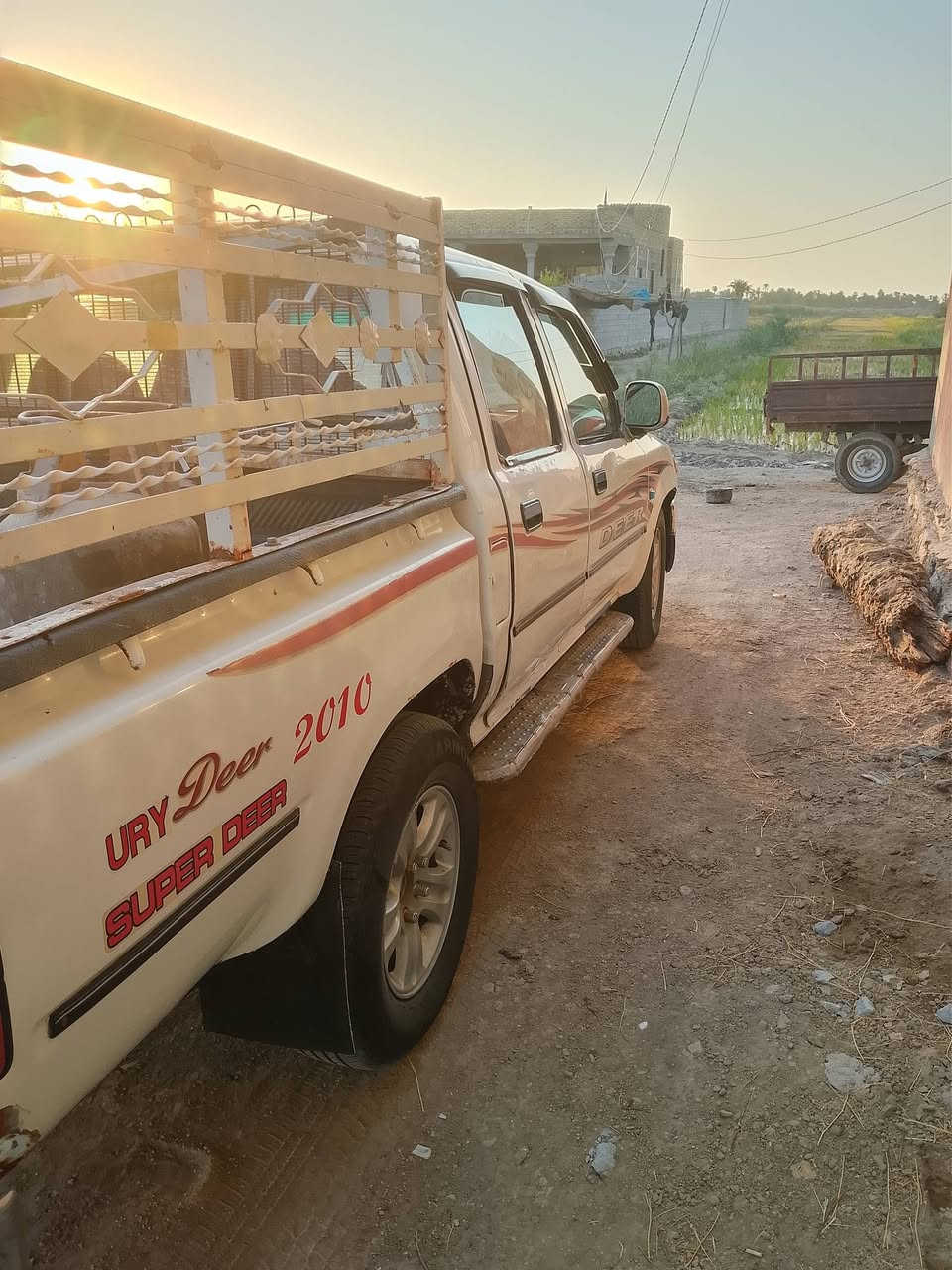 السلام عليكم
اخوان سياره للبيع 
مو ديل الفين وعشره 
سنويه جديده للواحد وتلاثين 
رقم نجف مالكها بالسماوه اخوي 
محرك بيه تنقيص قليل گير وشاصي واكسن جدد
كهربائيات شغاله حداديه جديده 
دواخل نضيفه
مكان السماوه قضاء الرميثه 
باقي الأستفسار بالفيديو 
موبايل ***********
