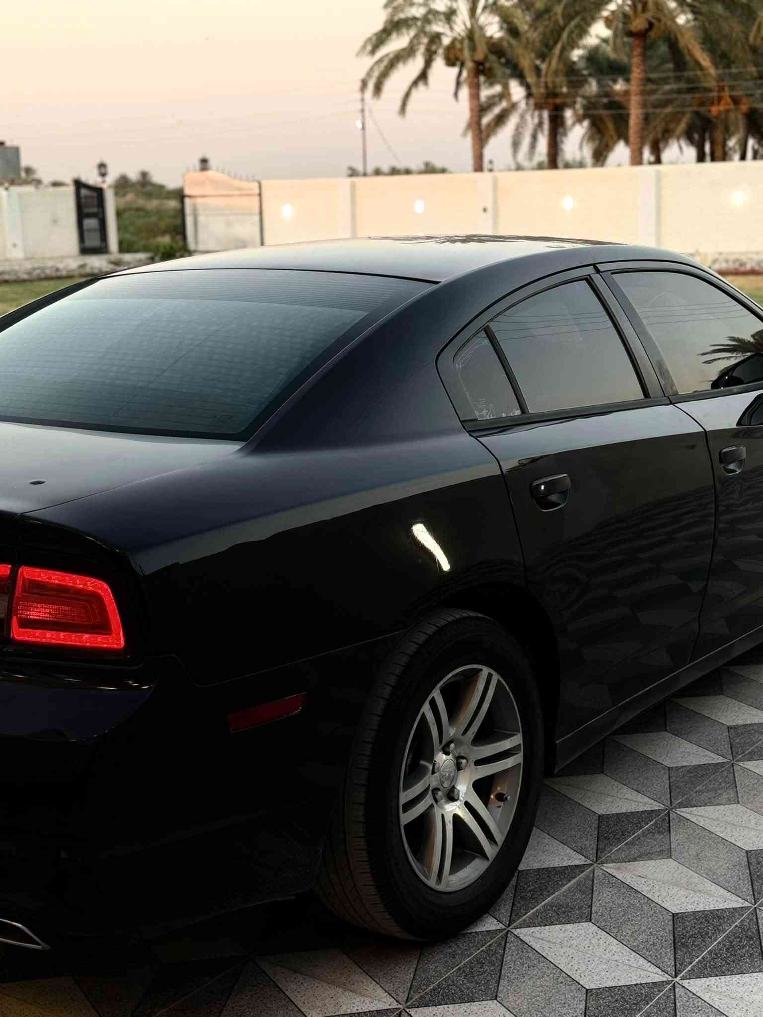 ﷽ 🖤🪬

Dodge charger2013
سعر سيارة ( 135) ورقه و بيها مجال للطيبين 
*********** واتساب 

مكان سيارة بغداد المنصور

للبيع دوج جارجر 2012 مواصفات SXT
مكينه ٦ سلندر حجم ٣٦٠٠ لا صوت لا بخار جديده
 كير و مكينه و تبريد اكسل بشرط مكينه 
جديد صدر جديد وتخم تايرات جدد هن والويل
رقم و سنويه جديد السياره مطلوبه 15 ورقه ينزل من سعرها

سياره بدون دواخل بدون شواصي بيه مكانين شبر صبغ 

«——————————————————-
