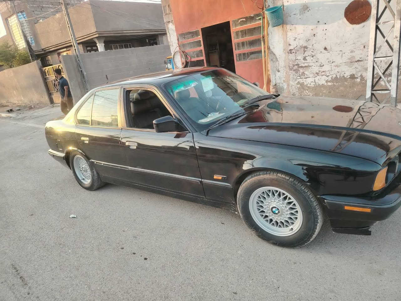 بي ام 525 نضيفه كلش 45 وبيه مجال شراي يتصل على رقمي ***********
