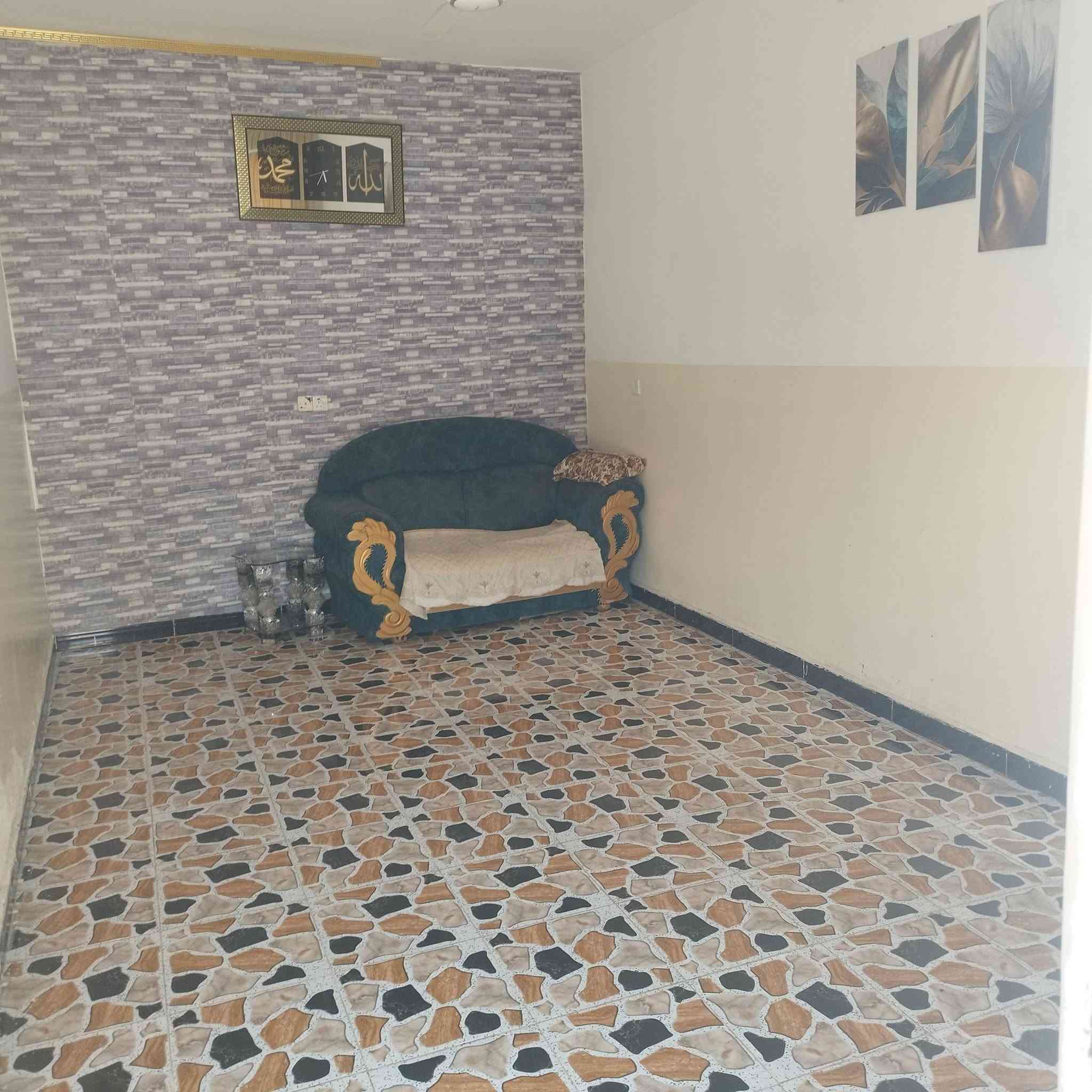 بيت للبيع قرب جسر بريجان طابق ارضي جاهز طابق الثاني لبخ وكهرباء قرار ١١٧ غرفتين واستقبال وصاله وصحيات.      ***********@
