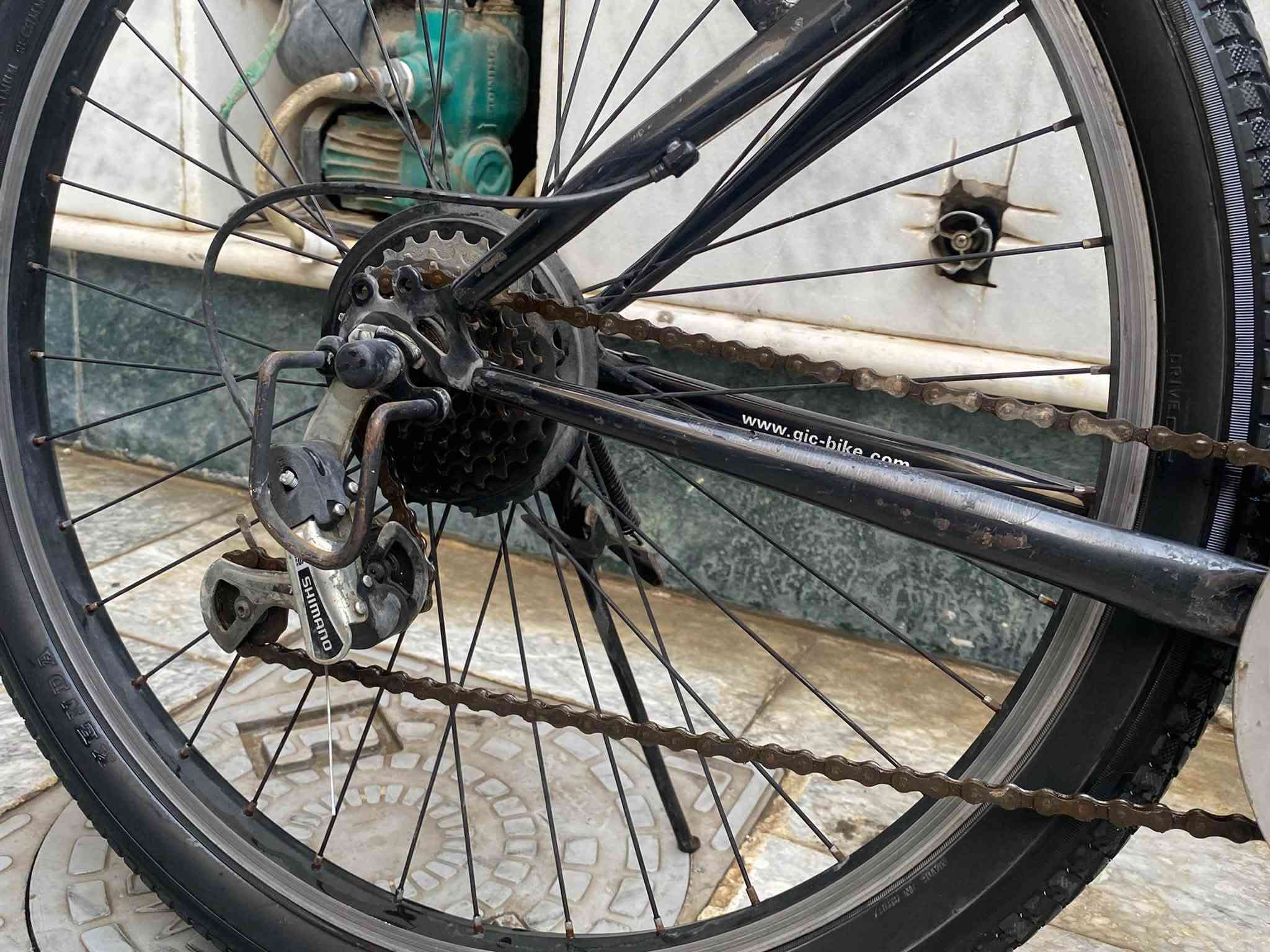 هذا الوحش الانيق للبيع 🏍️
بايسكل شوفرليت الامريكية وارد ياباني حجم 26 بالك اصلي مو تجاري فول نظافة گير شغال دبل شغال بريكات شغال فول مابي اي خلل ولا كسر سرعة وراحة ومتانة السعر 160 وبي مجال + مع بم هدية 🎁🚴 مكاني بغداد ساحة ميسلون
متواجد واتس فقط ***********

