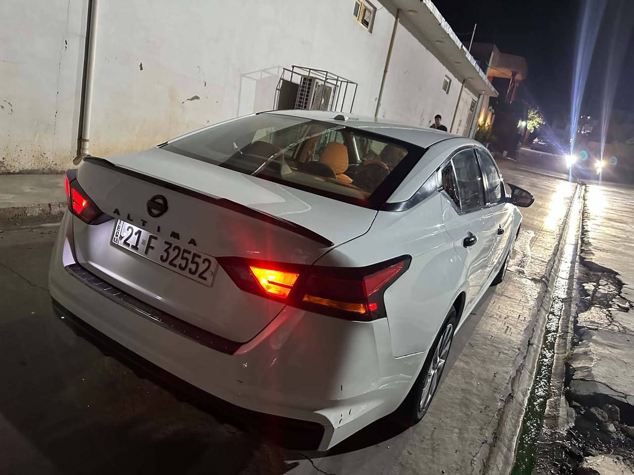 للبيع التيما ابيض داخل ابيض
السعر  130  وبي مجال 
‭***********
موديل 2019 
بصمة ابواب
بصمة تشغيل
بصمة صندوك
كاميرة خلفيه 
تثبيت سرعه 
شاشه لمس 
شاشه جبيرة
رادار 360 درجة 
كاميرا خلفي 
تايرات جديد 
ماشيه 80 ميل 
كير مكينه بشرط 
سيارة جاملغين كدام بدون دواخل بدون ايرباك 
السياره جاهزه
رقم سنويه جديد تحويل ثاني يوم 
مكان السياره ديالى خانقين
