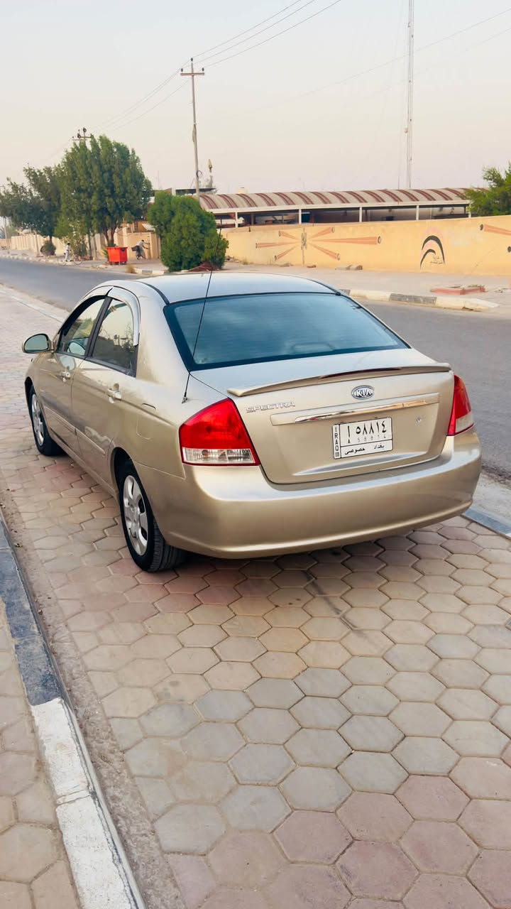 السلام عليكم 
للبيع سبكترا 2007
مكينه 2000 
كير مكينه مكفولات 
مصبوغه عام للجماليه حادثهه من امريكا جاملغ الامام جهه صدر 
السعر ٧٥وبيهه مجال 
مكان السياره كربلاء الحسينيه 
الاستفسار ***********
