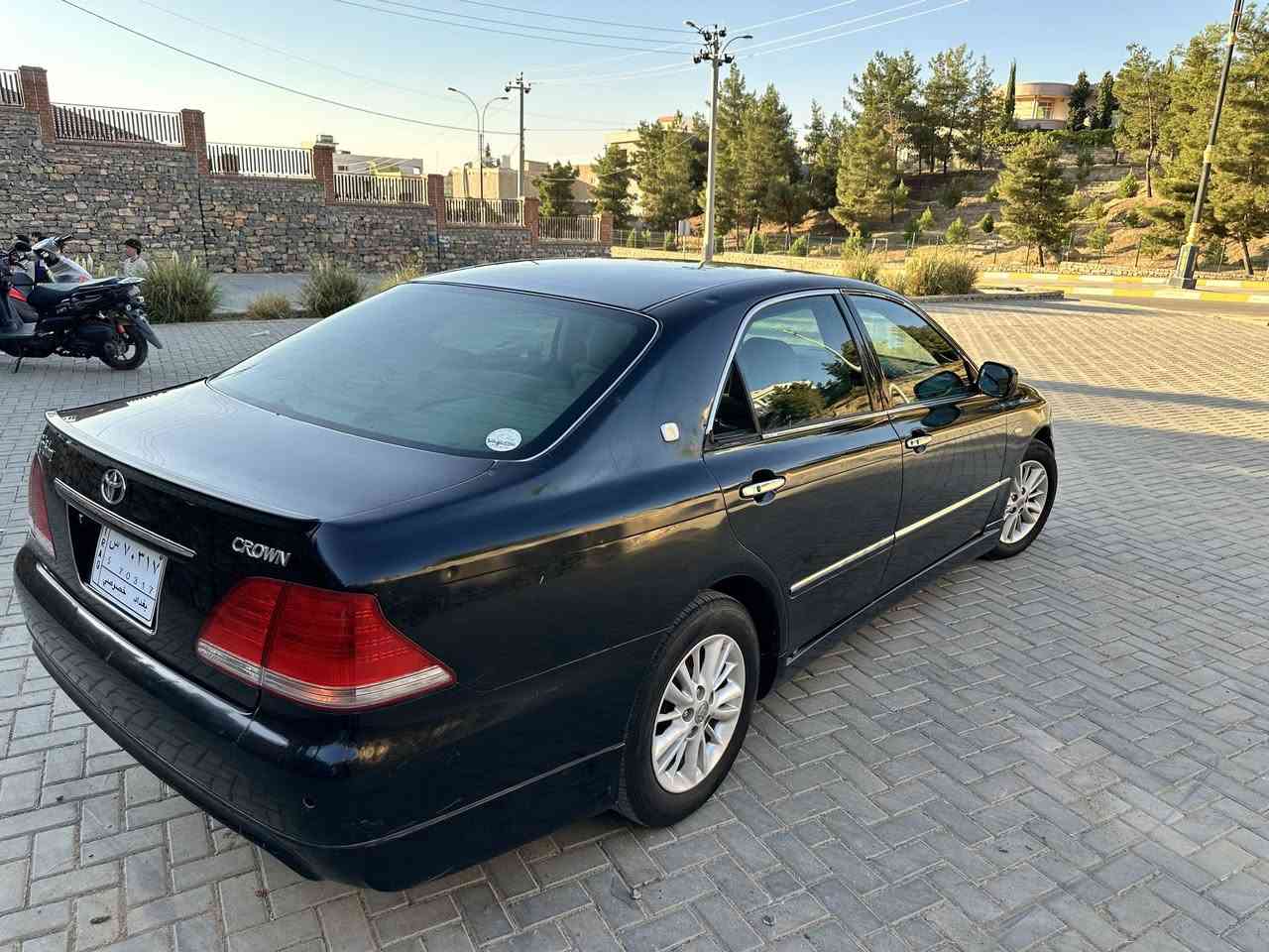 بەناوی خوای گەورە
..شاهینە بڕاوە بڕاوە ٢٠٠٥  بۆ فرۆشتن                   
..شانسی ١٨٠  گێڕ و مەکینە بچوک کەم بەنزین خۆر
شاشە و کامێرەیە کارەبایی هەمو گیانی لەسەر دەقی شەریکە ئیشەکات ئاوێنە کارەبایی پێش و پشتی حاسەیە تەبرید سارد و گەرم بەشەرت  ڕۆنی مەکینە تازە گۆڕدراوە بە شەرت پێش و پشتی کەپسە تایە و ویلی بیلادی لەژێرە سەقف و حیزام و کەڤەر و رەقەم شانسی بەشەرت قیست و قەرز و گۆڕینەوەم نیە تەنها فرۆشتنە 

شوێن: هەڵەبجەی شەهید
ژمارەی موبایل:***********
نرخ:٣٩ گەڵا قوفڵ و کۆتاییەکەی
