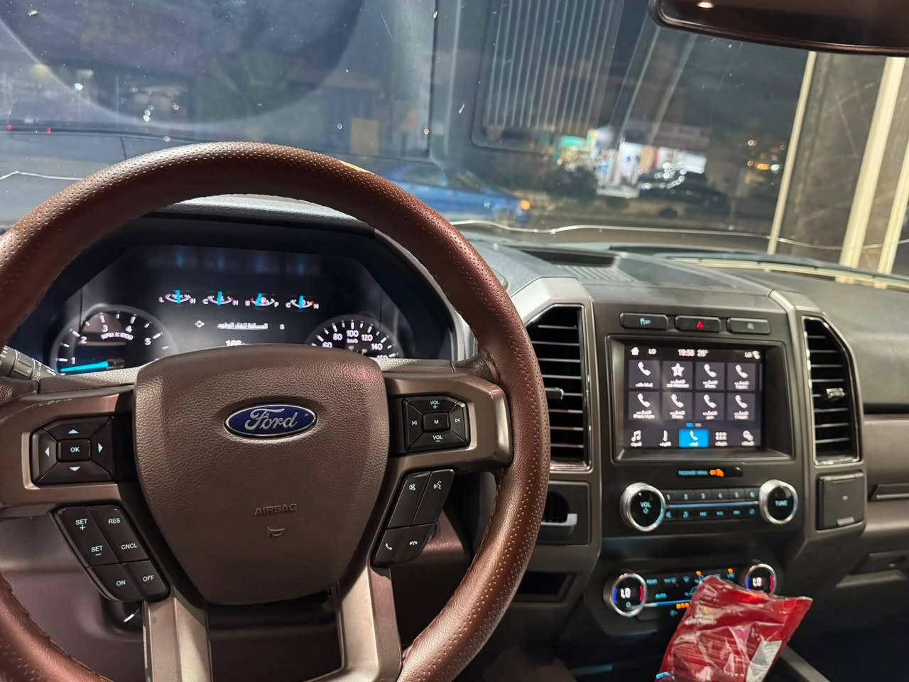 🚘 للبيع فورد إكسبدشن

🔹 الموديل: 2019 وكالة القاصد مكفولة
🔹 النوع: Ford Expedition
🔹 المحرك: تون تيربو  ايكو بوست يعني (صاروخ ارضي)
🔹 السيارة نظيفة ومرتبة
🔹 استخدام شخصي
🔹 الفحص حاضر للجادين
🔹 السيارة جاهزة للاستخدام وما تحتاج شي

🔹الرقم بغداد انكليزي بأسمي 
🔹الموصفات 
اوتو ستوب 
عدسه زينون بلاد 
3 قطع تبريد ثلج 
بصمه + تشغيل عن بعد 
تحكم كهرباء 

💰 السعر: ٢٩٥٠٠$ يعني دفترين وتسعين 
📍 الموقع: النجف الأشرف

📞 للاتصال والاستفسار: [***********]

للجادين فقط،
