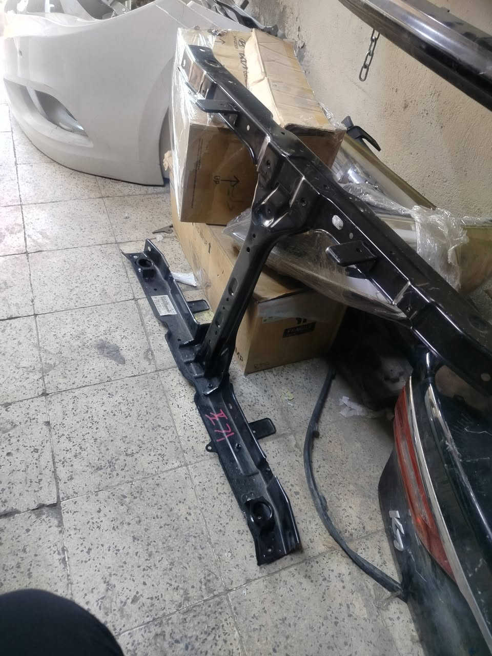 وصلتني دعاميات كدنزا 11موبس
كيلون باب موبس شركه 
بدنه 14/15 موبس
كفر او شباك ماسحات موبس
مساطر بانوراما موبس وكاله

العنوان سوق بغداد القصر الابيض 
***********
 خليل محمد
