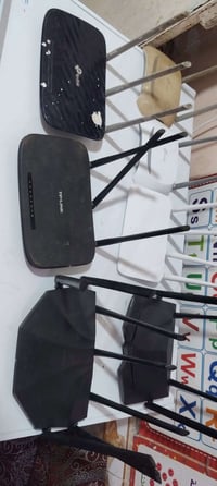 1-راوتر tp link ارايل 2 عدد 2  2-رواتر tp link اريل 3 عدد 2  3- راوتر ...