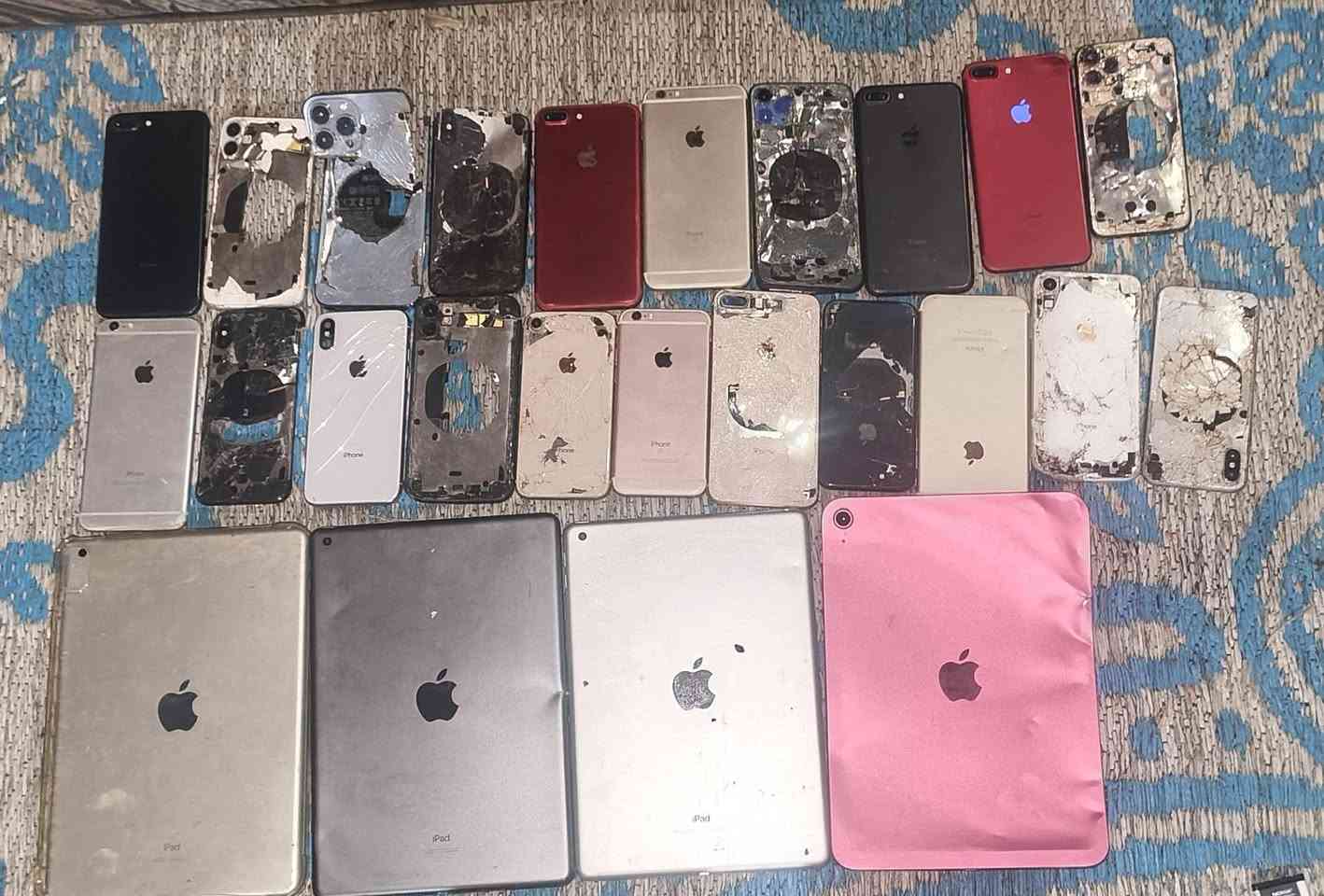 سلام عليكم هواتف للبيع 
اغلبهن نقص شاشه ابيع شلع فقط 
اندرويد عدد 133 قطعه 
ايفون عدد 25 قطعه 
سعرهن مليونين و 600 قفل لتوصل
***********
