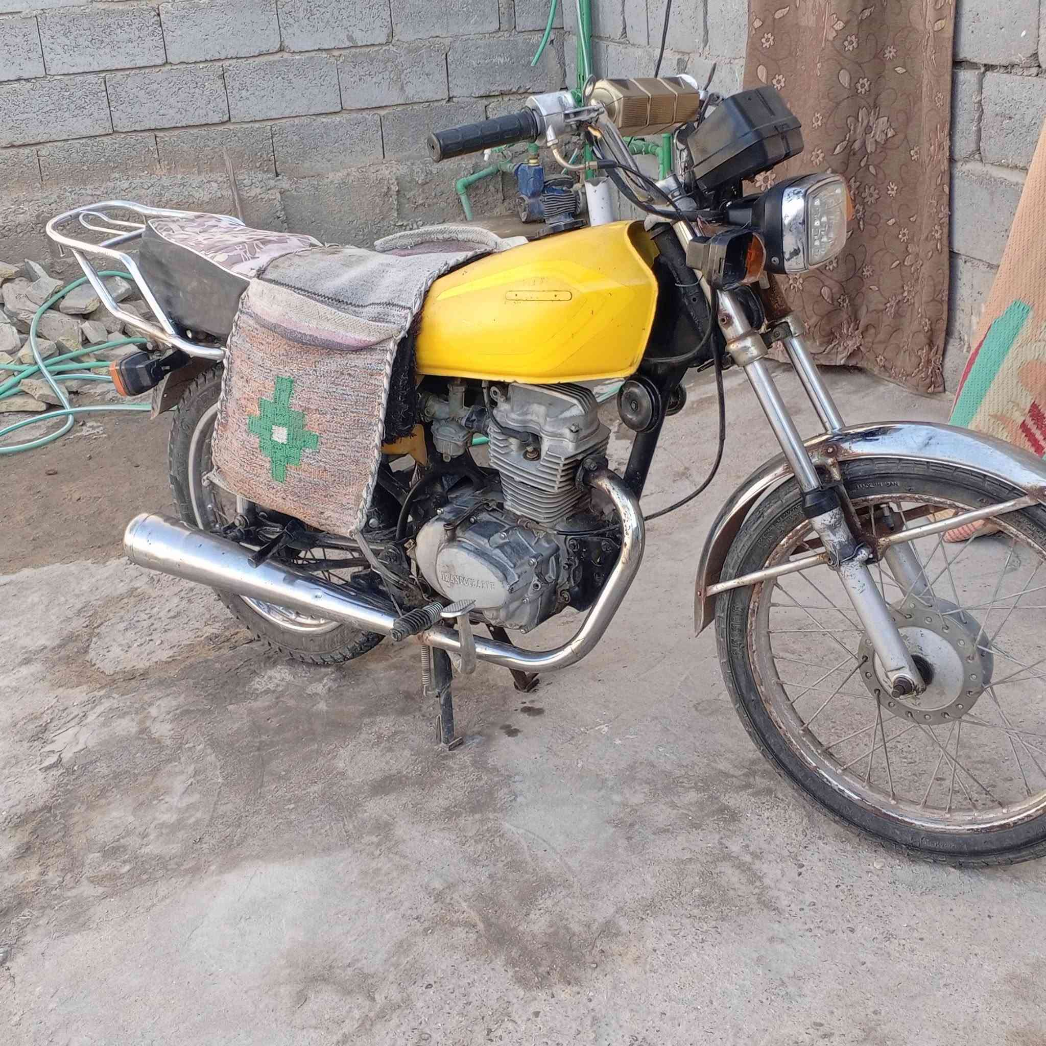 سلام عليكم  دراجه ربعه كير وراق صولي موديل 14  مكان كربلاء العطيشي  سعر 350وبيه مجال قليل رقم ***********
