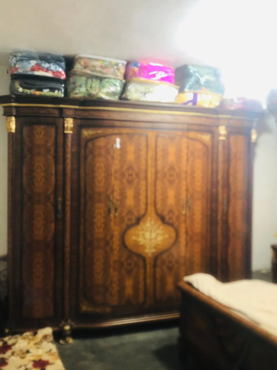 غرفة نوم • للبيع