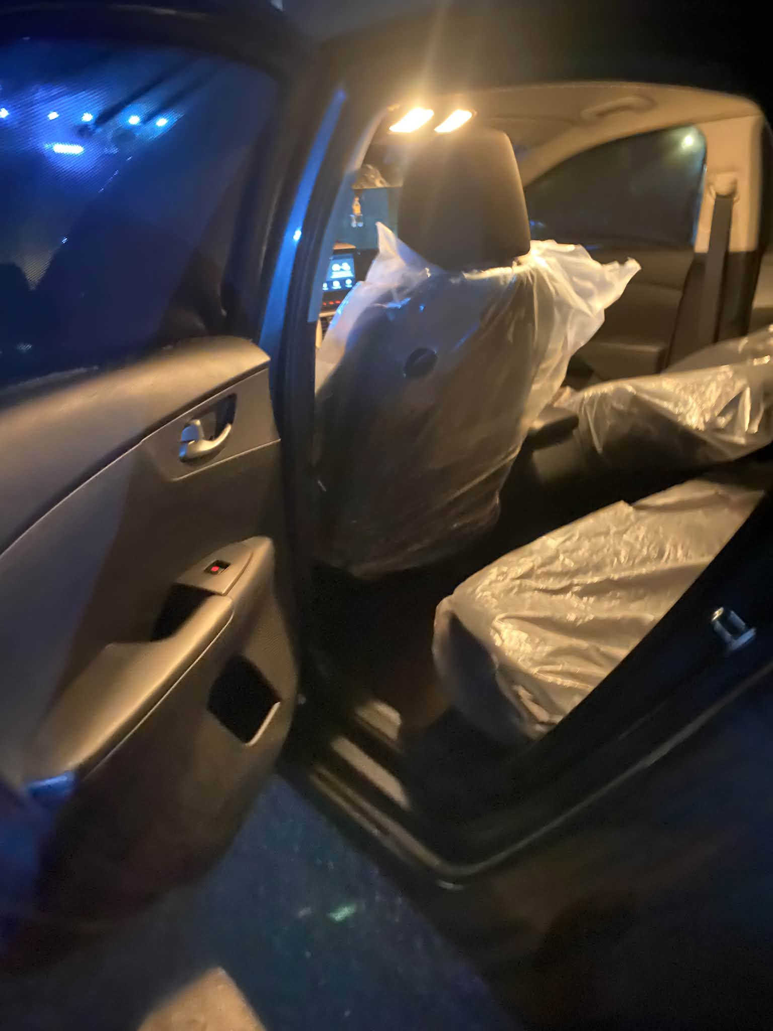 السلام عليكم ورحمة الله وبركاتة كيا فورتي 2021وارد امريكي سياره نضيفه ماشيه 26الف بيهه بنيد وجاملغ سونار موضح بلصور مواصفات تحديد مسار رادار امامي شاشه وكامره خلفيه بلوتوث وكار بلي كلوبات اماميه وبك لايتات كله شغال مكينه 2000دوش كير ومكينه مكفولات تبريد ثلج سياره معوقين سنتين وتصير حره رقم كربلاء كشنات قماش السعر130وبيهه مجال لطيبين المكان كربلاء الحر ***********لاستفسار واتساب او اتصال
