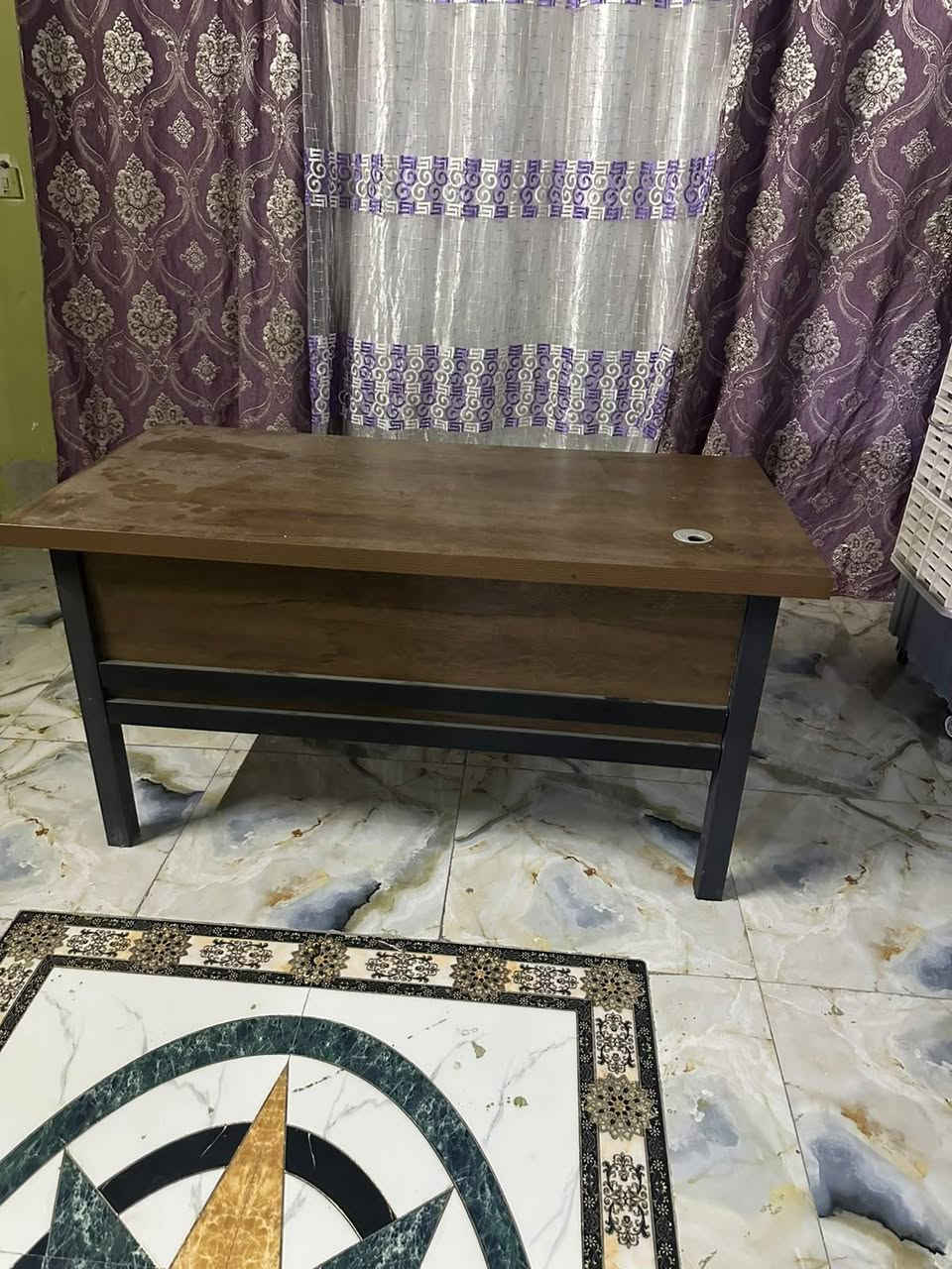 سعر خاص • ميز مكتبي • كرسي اسود