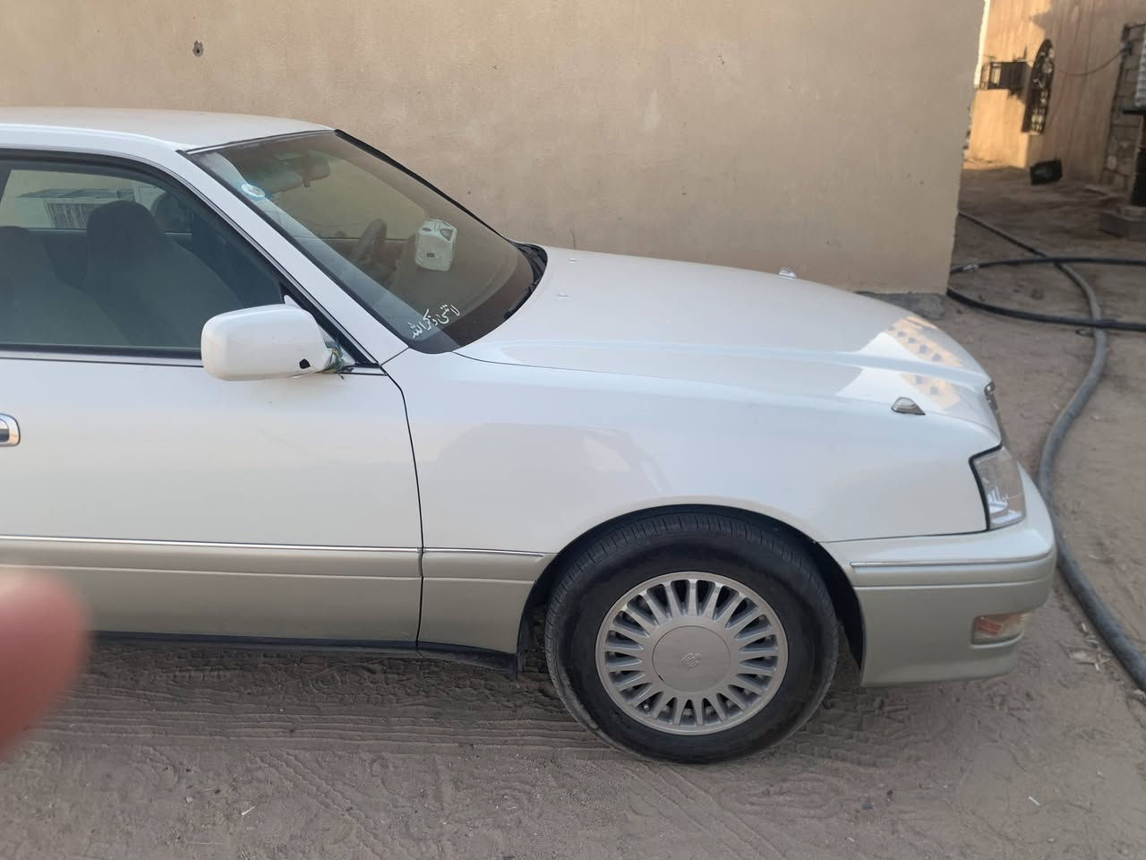 السلام عليكم 
سياره راس الثور  جديد كارتون
سياره مكفولة كير محرك تبريد قطعتين. حداديه توني مسويها ميه بالميه تخم تواير للكدام جديد. سياره تحوير ايسر ابلاد.سويج ريمود بصمه بأسمي رقم بصره سنويه لل٢٠٣١     سعر ١٠٥
***********
