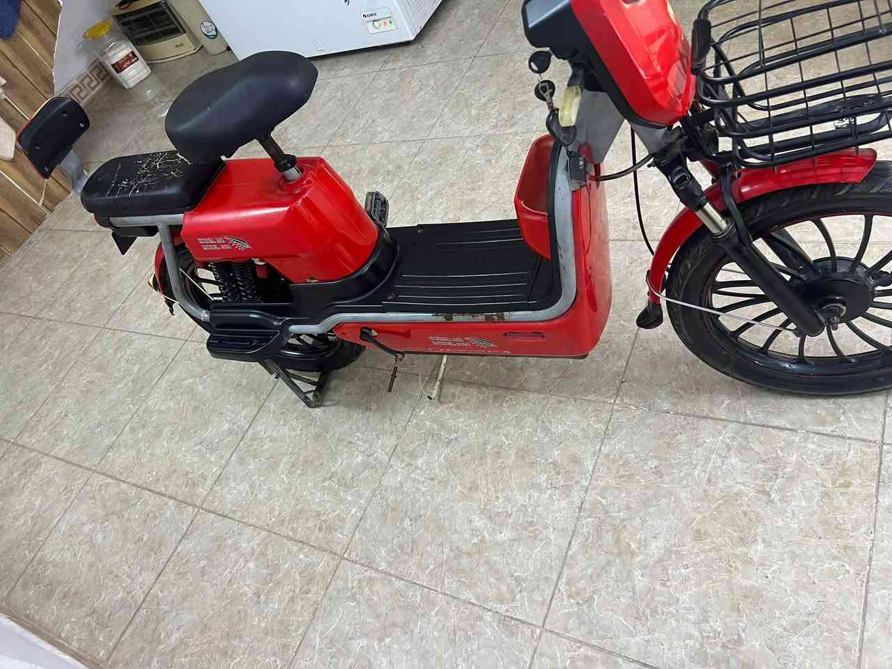 حجم ٢٠ • ٥ بطاريات • الشاشة ما تشتغل
