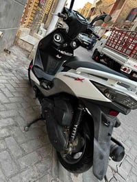 سكنس لد • ياباني • ابيض
