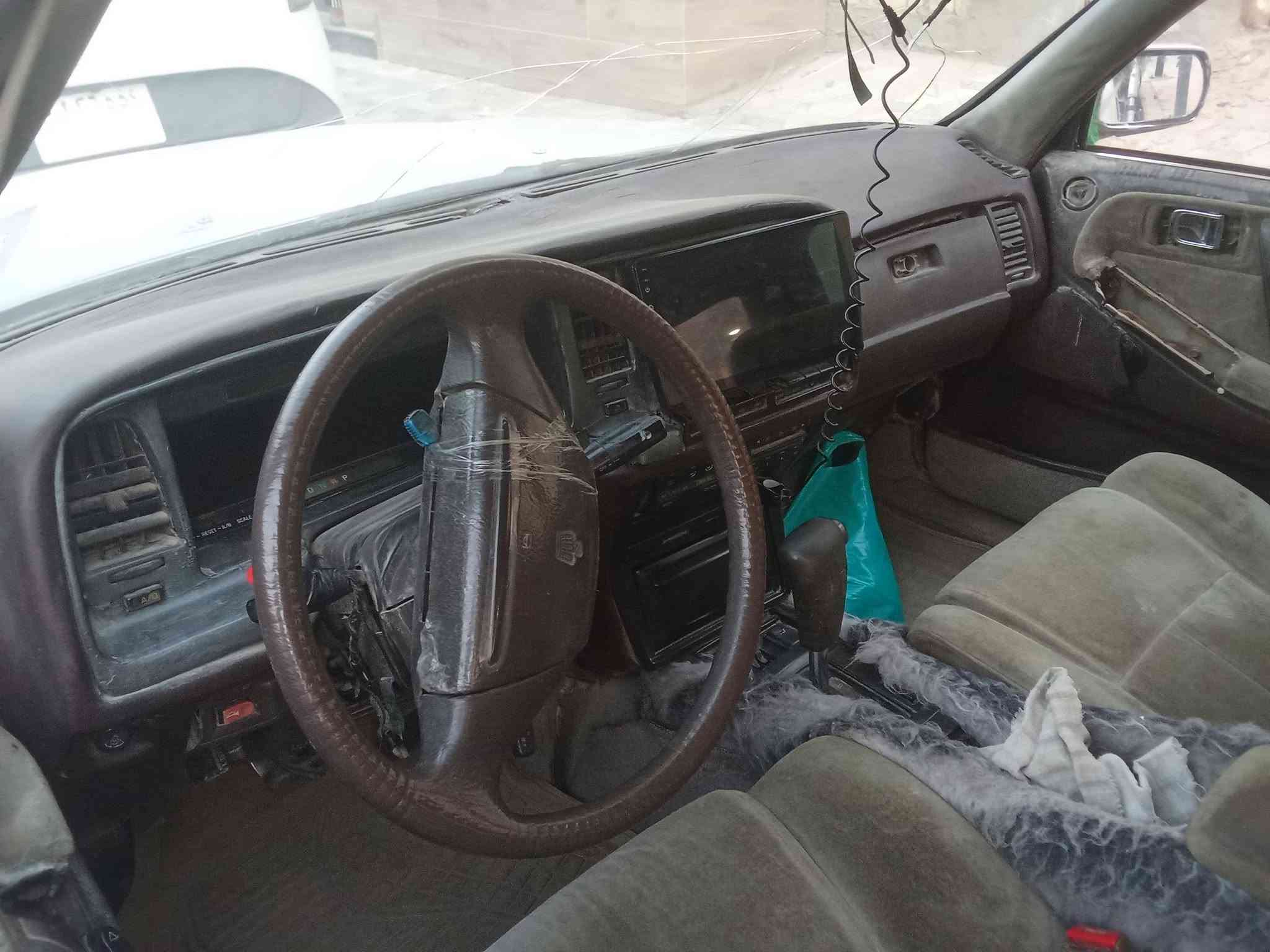 السلام عليكم سياره هارتوب للبيع رقم قادسيه  موديل 90 مكفوله من الضربه ولكص ونقل الجثه والصوليات مكينه فيفيتي فيشه وحده  المرغوب حداديه حلوه السعر 27 وبيه مجال العنوان نجف عباسيه لاستفسار مكينه ***********

