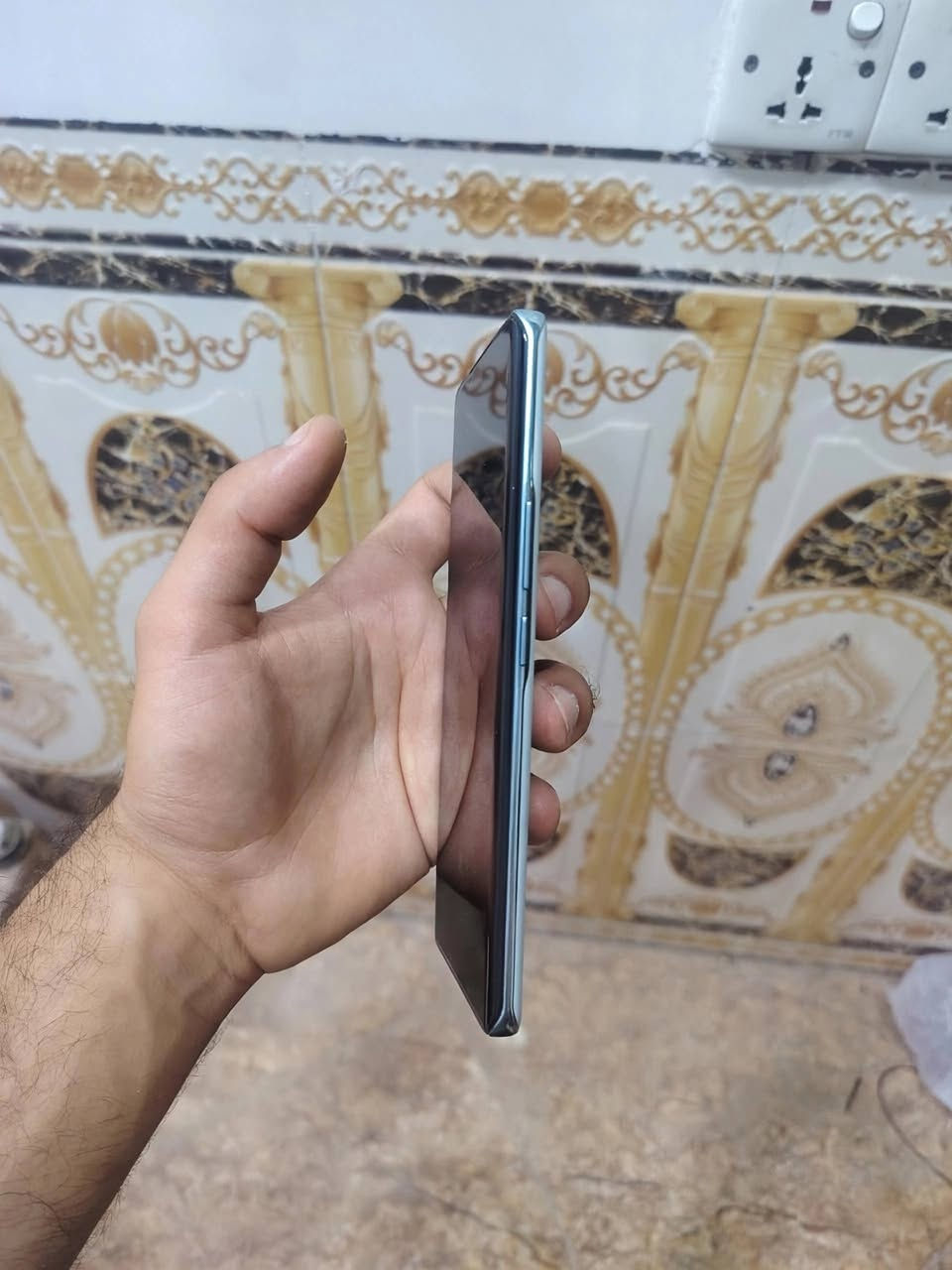 هونر  x9c 5G فول نظافة اخو الجديد
العشوائية 12
والذاكرة 256
للبيع السعر ٣٥٠ نهائي
وياشاحنة الاصلية 66 واط
مكاني حلة بابل رقمي ***********
