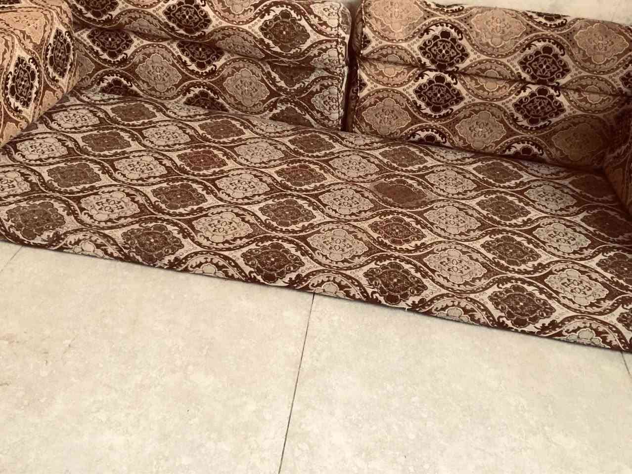 جلسة • ١٢ متر • نظافة ٥٠٪‎‎‎‎‎‎‎‎‎‎‎‎‎‎‎‎‎‎‎‎‎‎‎‎‎‎