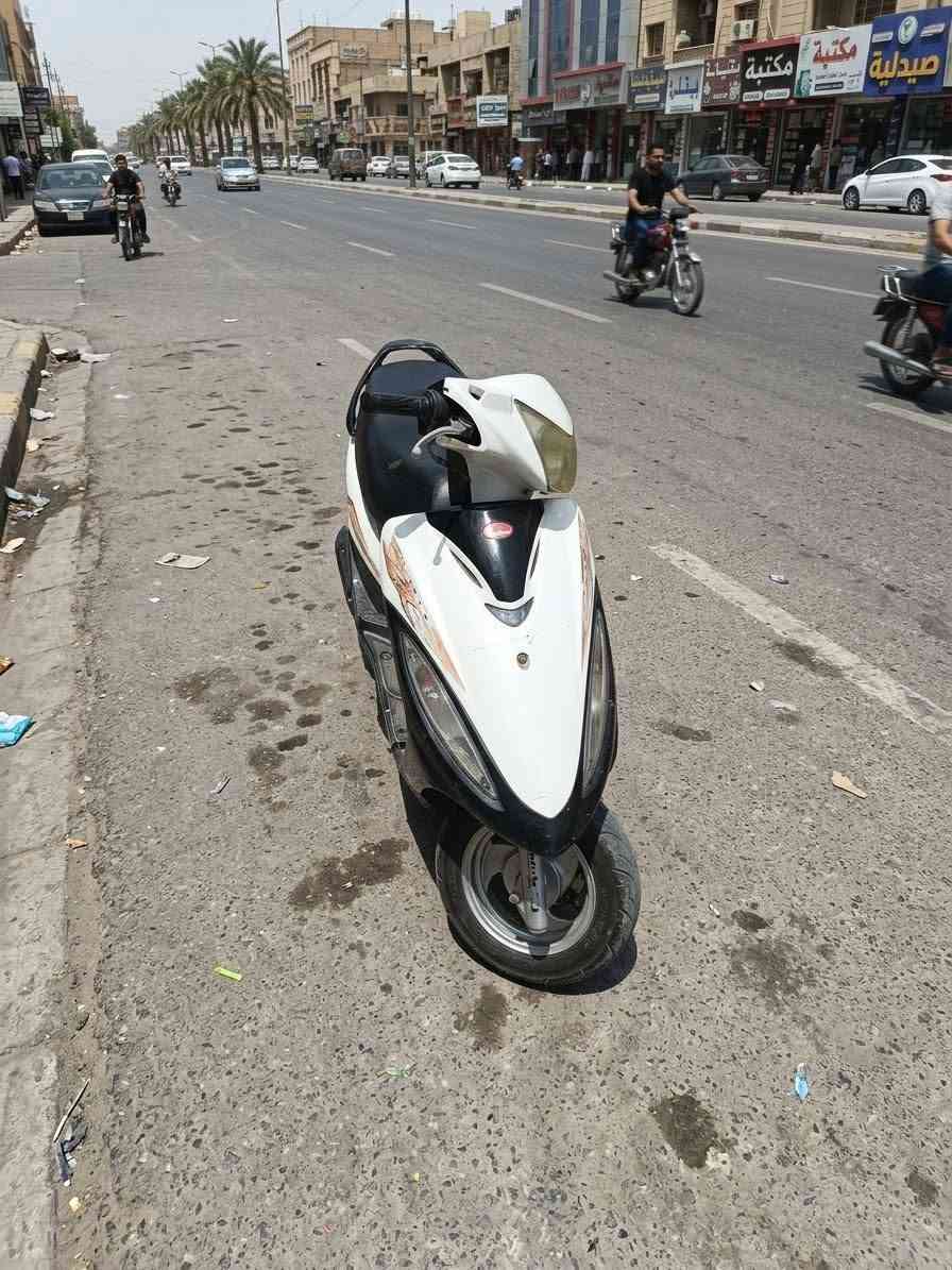 سلام عليكم لبيع جي فور مكينه ما مفتوحه سلف كهربيات كله شغاله عالي ناصي دراجه جاهزه مكاني ناصريه سعر 450رقم الهاتف ***********
