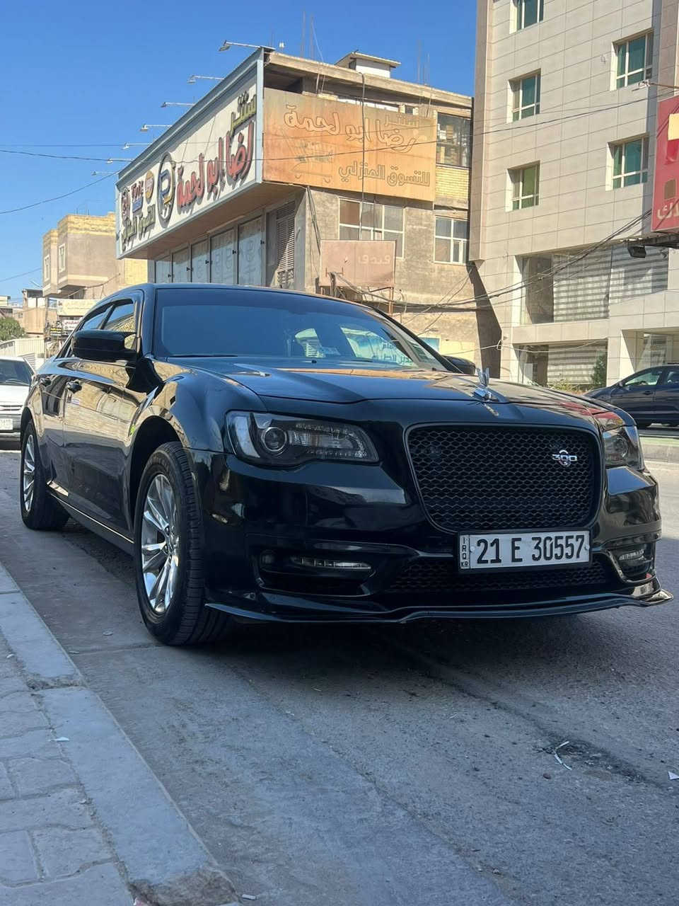 سلام عليكم اوباما 18 cللبيع فقط سياره مابيها اي نقص سياره داخله كلين هنا صار بيها بارد بل بنيد شبر تخم تاير ١٨ حداديه امامي خلفي كله جديد سياره بسمي شرط التحويل كفاله كير مكينه تبريد ثلج كله جديد منظومه غاز بيهه جديده قيل شهر شديتهه ايطاليا مكاني كربلاء***********السعر 180 بلاش
