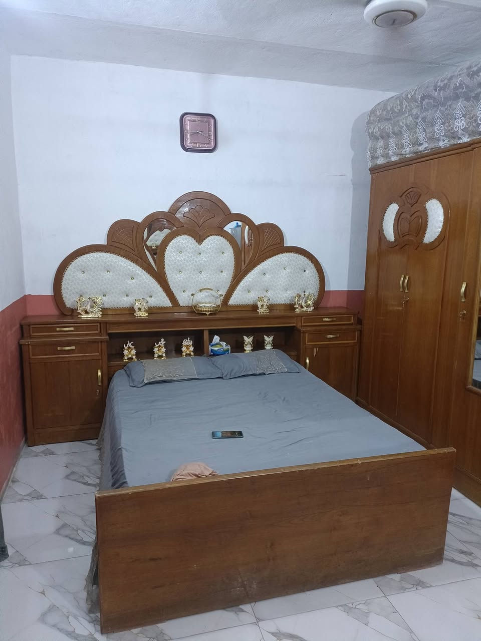 غرفه اخشاب مسوين تفصال بمليون 800اريده بمليون شراي راسل واتساب ***********
