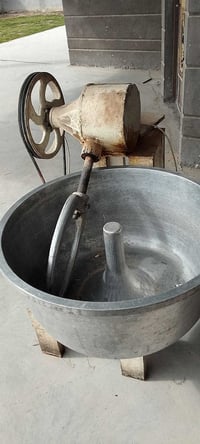 عجانة كهربائية • نظيفة • للبيع