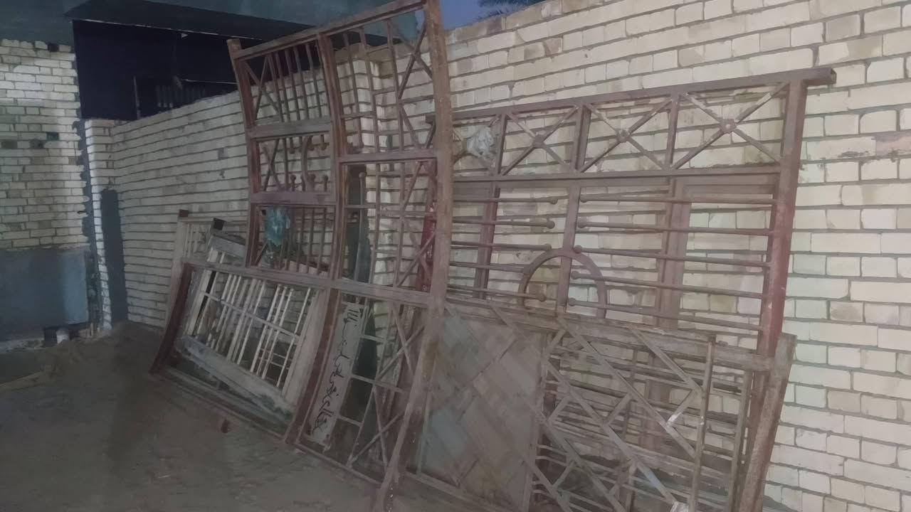 للبيع ابواب وشبابيك حديد مع ابواب BVC وحديد سكراب
مكاني كربلاء مقابل حي العباس قرب حي الحجة للاستفسار اكثر مراسلتي على الواتس اب ***********
