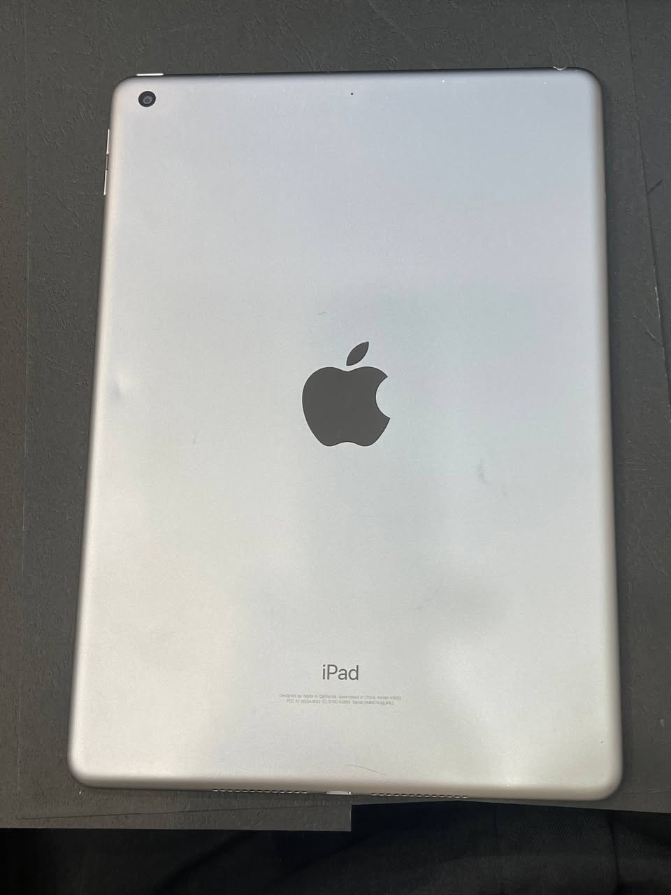 📱 للبيع iPad 6 – ذاكرة 32GB
الجهاز نظيف جداً ومفتوح من الباكيته على إيدي، والآيباد ما مفتوح ولا متصين.
⚠️ الملاحظة الوحيدة: مكان السماعة العلوية ما يشتغل، لأن رأس السماعة انكسر وبقي جزء منه داخل المكان.
عدا ذلك الجهاز شرط، نظيف وشغال بصورة ممتازة.
💰 السعر المطلوب: 140 ألف دينار
🤝 بي مجال للشراي
📲 إذا شراي، مراسلة واتساب فقط:
***********

