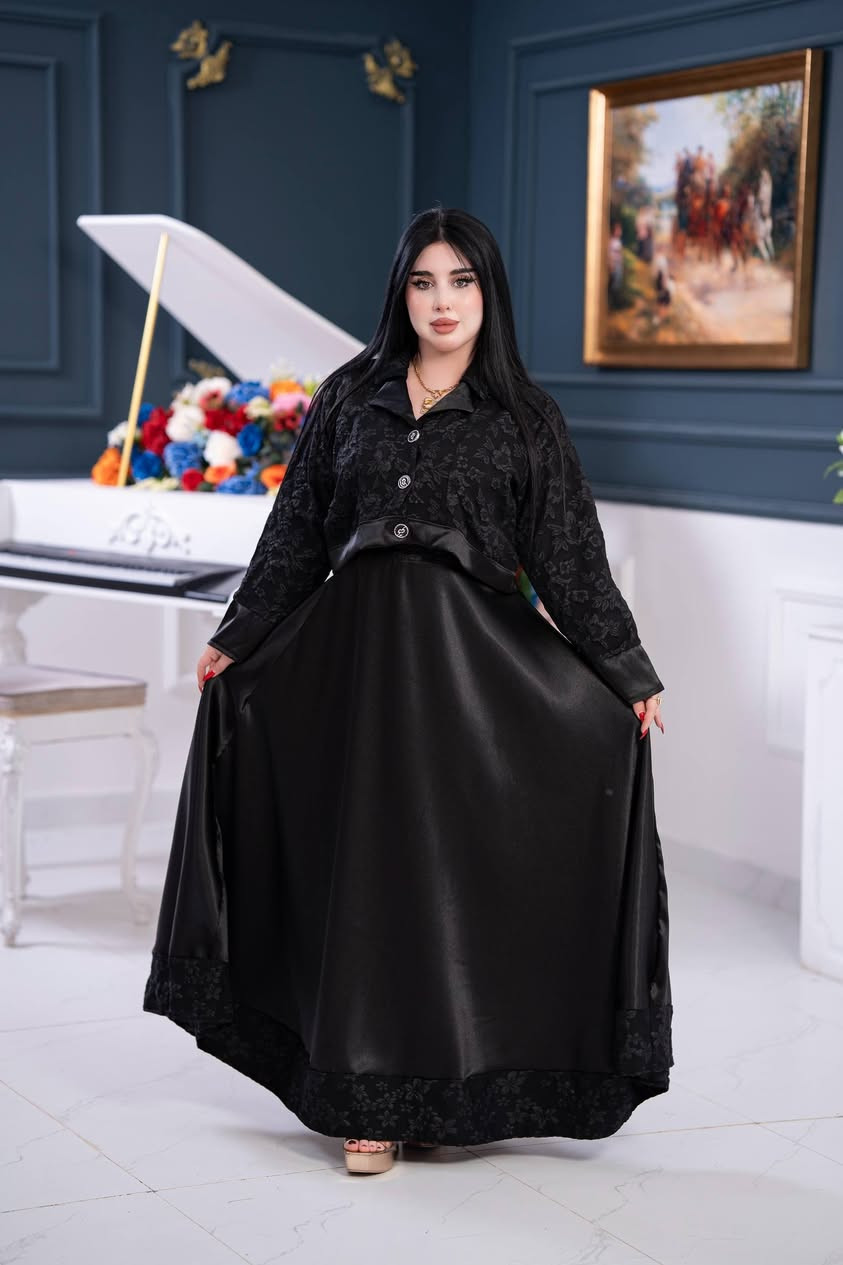 للحجز ***********
طقم قطعتين

تنورة + سترة خامة ستارة مع ستن لامع  شرط الفحص 

   L. XL. 2XL.

الدرزن 210 الف توصيل 5
