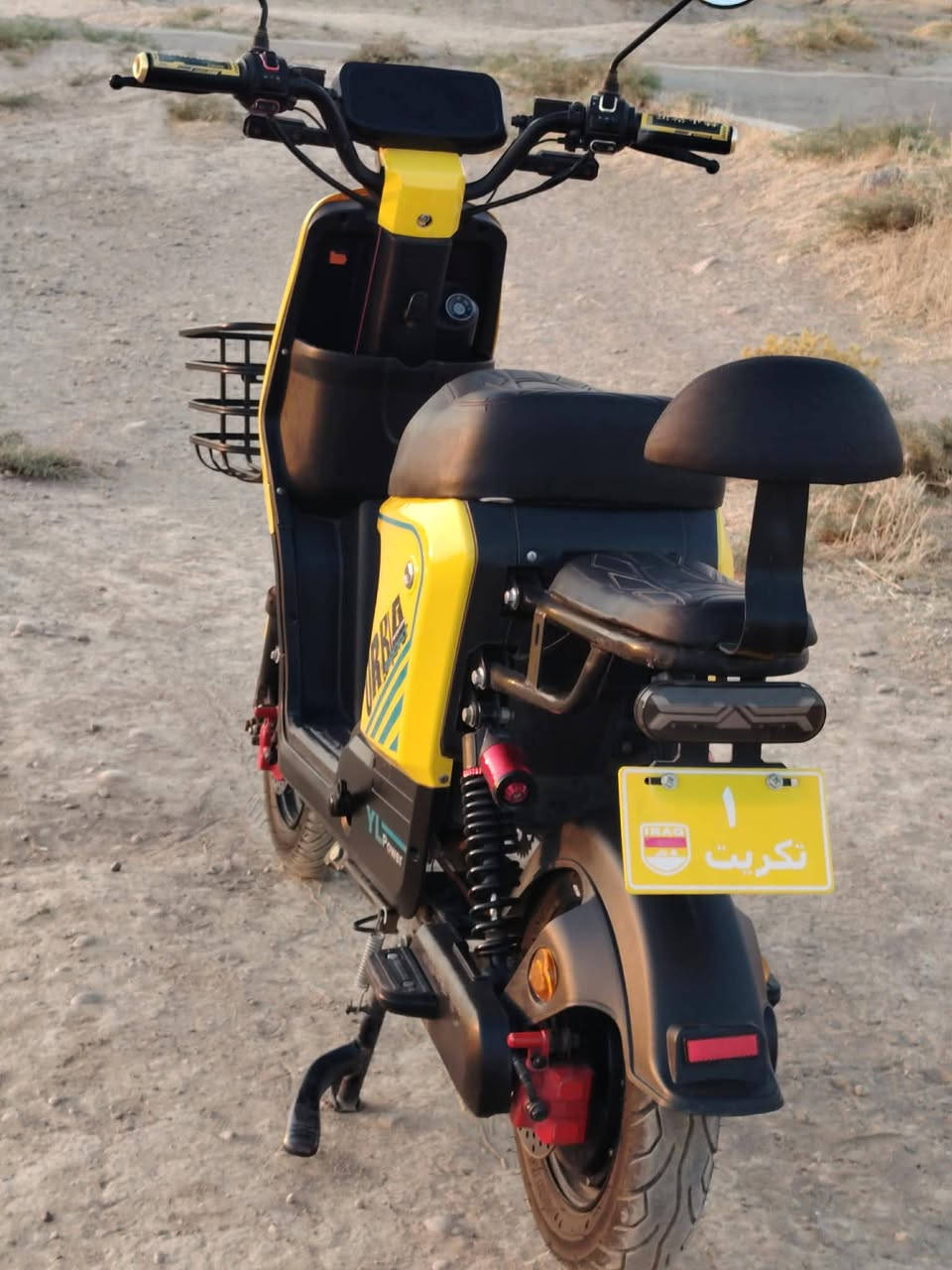 السلام عليكم
موطور شحن للبيع R9 موديل 26

ولي بطاريات 32 ونلي الاحمر
 مبدل بطارية فقط 

نضافه فول عل فحص شرط

سرعه 109✅

لايت عالي ناصي 

سله

مرايات

اشاير يمين ويسار 

✅✅

كامل مكمل شرط عل فحص 

كرت بصمه سويج تشغيل

بس تشغل شرط عل فحص 

السعر 400 
للستفسار اتصل  ***********
