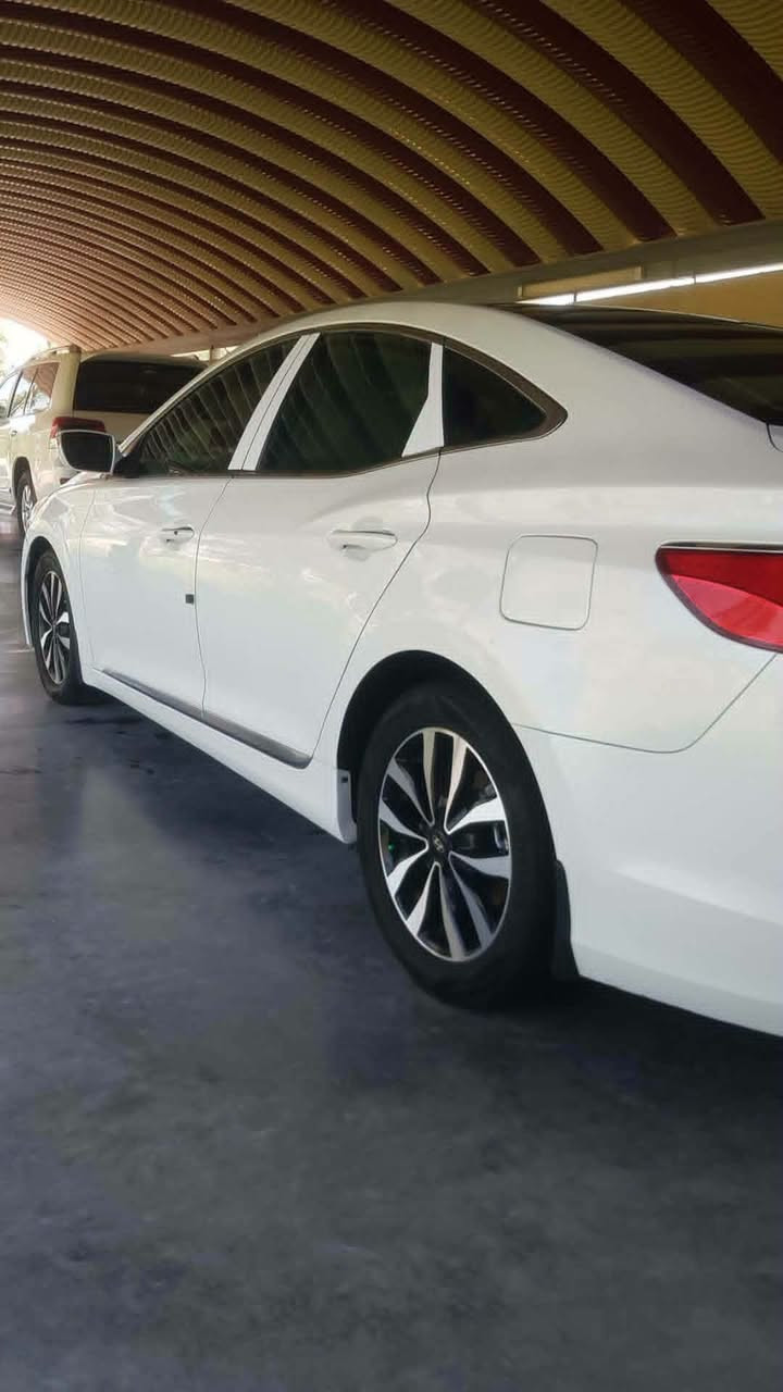 السلام عليكم
أزيرا 2013 خليجي فول مواصفات كفالة عامة

مكينة 6 سلندر 3000cc

منظومة غاز جديدة 60L

منظومة زنون عالي ناصي حتى الكشافات

السيارة جاهزة من كل شي بدون نواقص  السعر ١٢٥ وبيه مجال 

مكانها بالحلة / حي الجزائر

للأستفسار ***********
