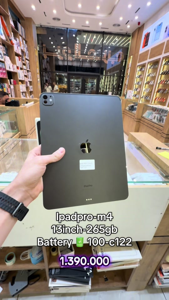 🔥 iPad Pro M4 🔥 📱 قياس 13 إنچ 💾 سعة 256GB 🔋 بطارية 100% — 122 Cycle ✨ جهاز نظيف وجاهز للاستخدام الأداء الأقوى للدراسة، التصميم، الشغل والترفيه 🚀 📩 للاستفسار والحجز راسلنا خاص 📍 فرع الربيعي: *********** 📍 فرع المنصور: *********** #iPadPro #iPadProM4 #Apple #iPad #عروض_العراق

نص مكتوب في الصور:
- Ipadpro-m4 13inch-265gb Battery 🔋 100-c122 1.390.000