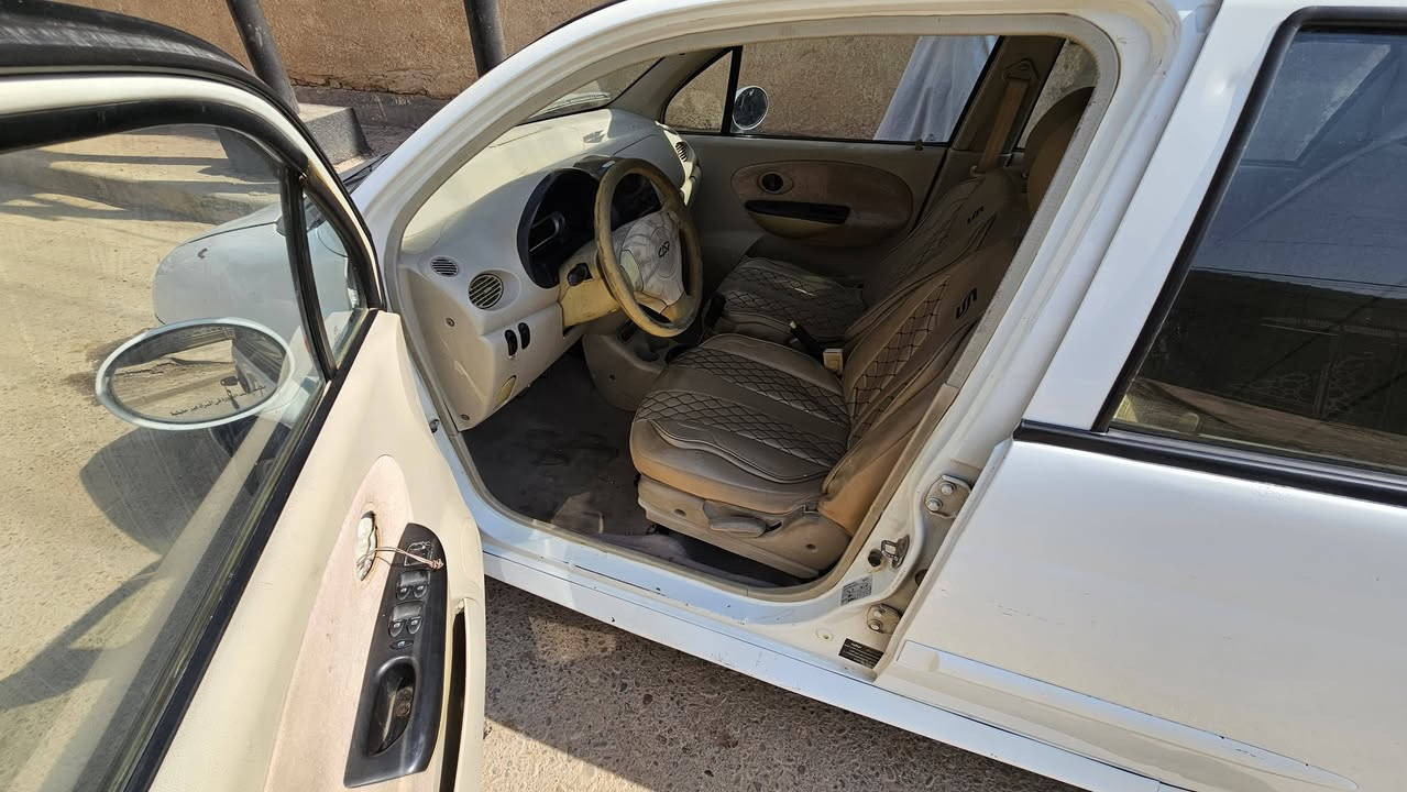 السلام عليكم
كيو كيو نضيفه السياره وجاهزه من كلشي 
السعر ٣٣ ورقه 
رقم بغداد بسمي 
***********
((( غير متواجد بالفيس )))
