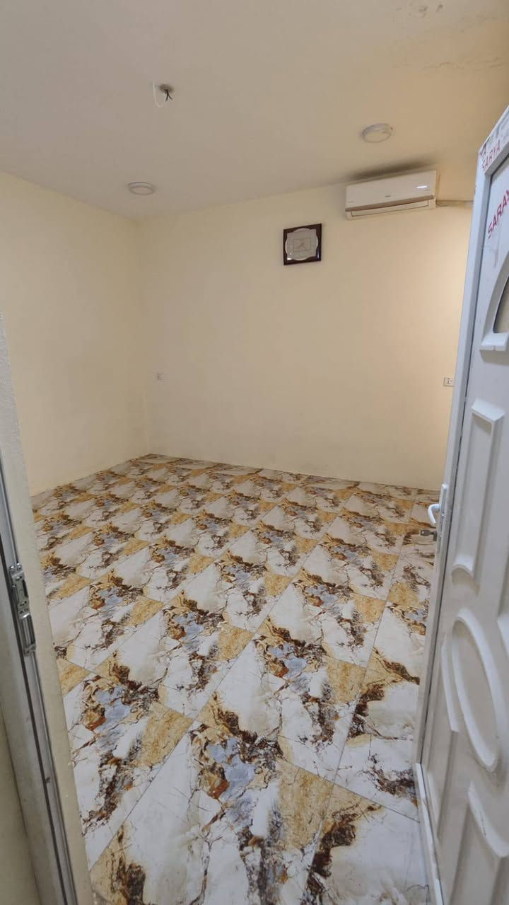 بيت للبيع في قرية شتال قرب جسر خرنابات بناء حديث المساحة 300 متر زراعي ثلاث غرف نوم ومنور وممر وصاله ومطبخ واستقبال صحيات داخل وخارج للاستفسار/***********//***********
