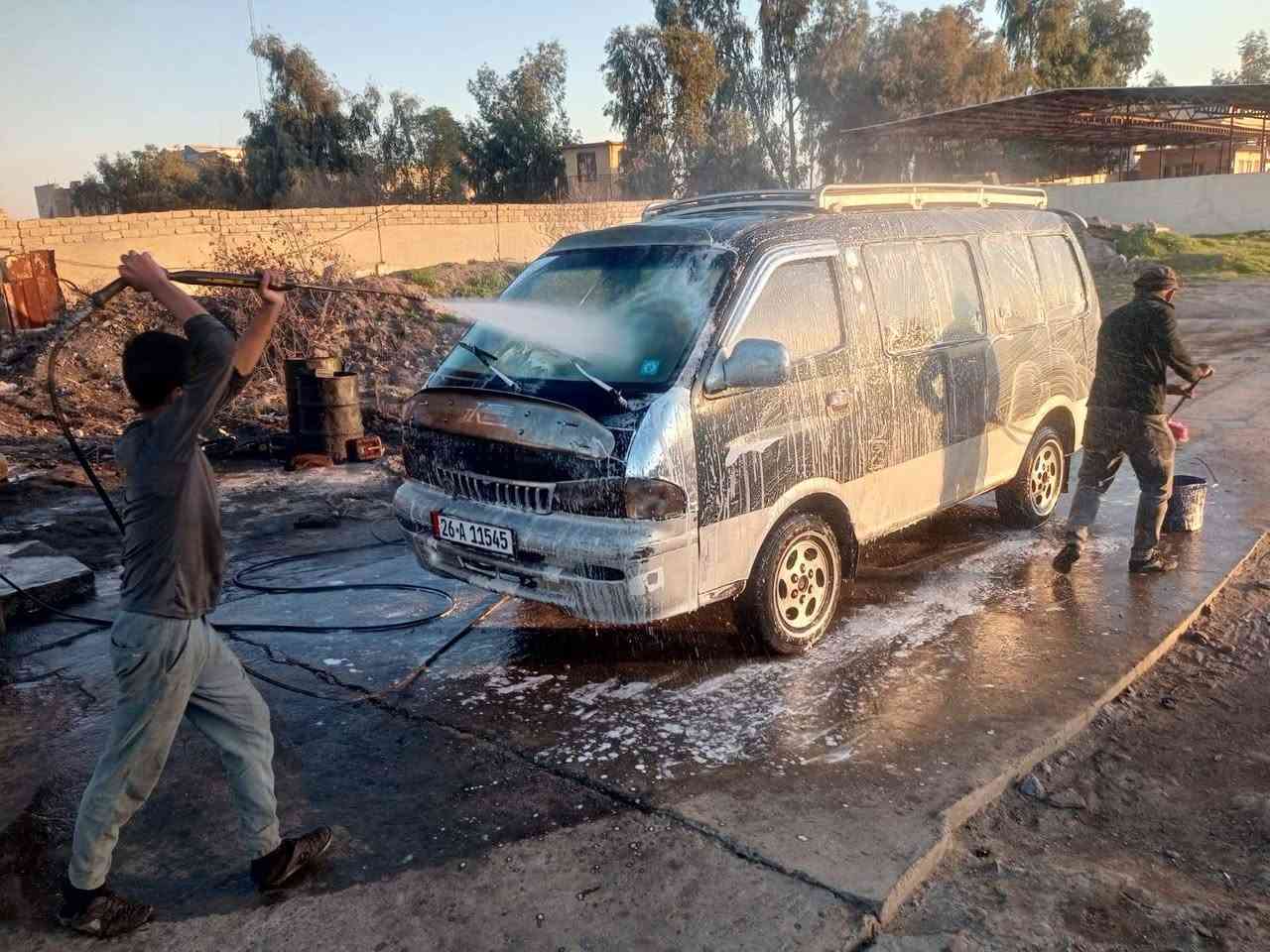 السلام عليكم كيا بريجو رقم صلاح الدين 
سنويه نهايه 2027 غرامات وهيئه مصفره بأسمي شرط التحويل سياره بدون صبغ معمره مكينه جديد قبل شهر ***********رقم الهاتف 
السعر 60$ وبيها مجال بسيط
