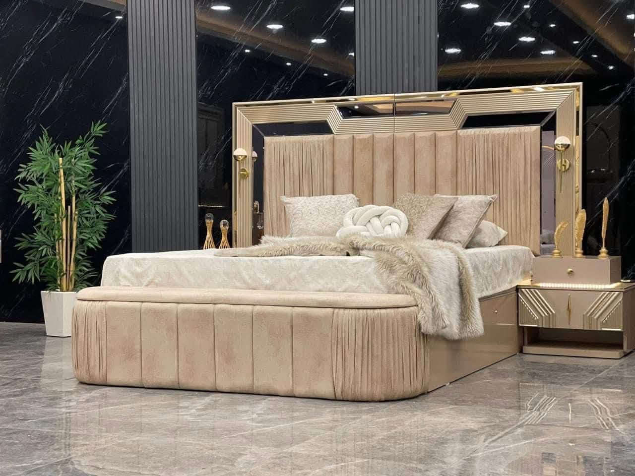 👑 الأناقة العصرية لغرفة أحلامك.. موديل (تركي) 👑
متكون من ١٠ قطع ✨بسعر  (مليونين و199 الف )

🔍 تفاصيل فاخرة: جودة تصنيع متقنة، وتقسيمات داخلية عملية تلبي كافة احتياجات التخزين لديكِ
اناره led 💡بالسرير واناره ميز تواليت مميزه 
سرير 🛌مخزن هايدروليكي وشازلون مخزن ايضا✨
وتجي بلونها الكريمي الهادئ والمميز 
عنوان نجف
للاستفسار ***********
