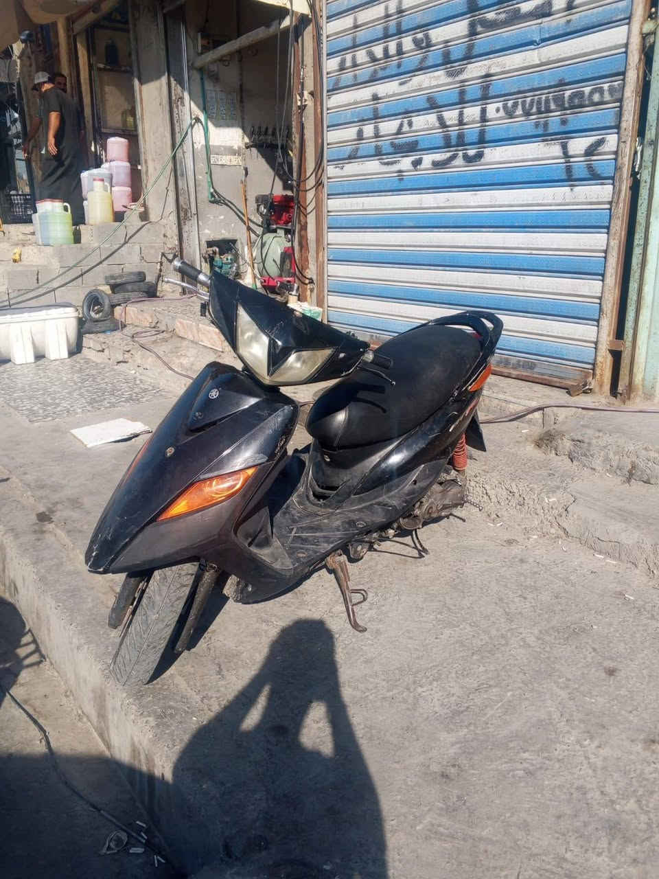‏سلام عليكم 
‏شباب ثعلب للبيع 
‏دراجه مكينه خير من الله لا تنقيص ولا نضوح كفرات بلاد 
‏يدات رياضي + كلجات رياضي + تايرات جدد 
‏سعرها / 400 ‼️
‏مكاني / بغداد مدينه الصدر 
‏رقمي / ***********
‏
