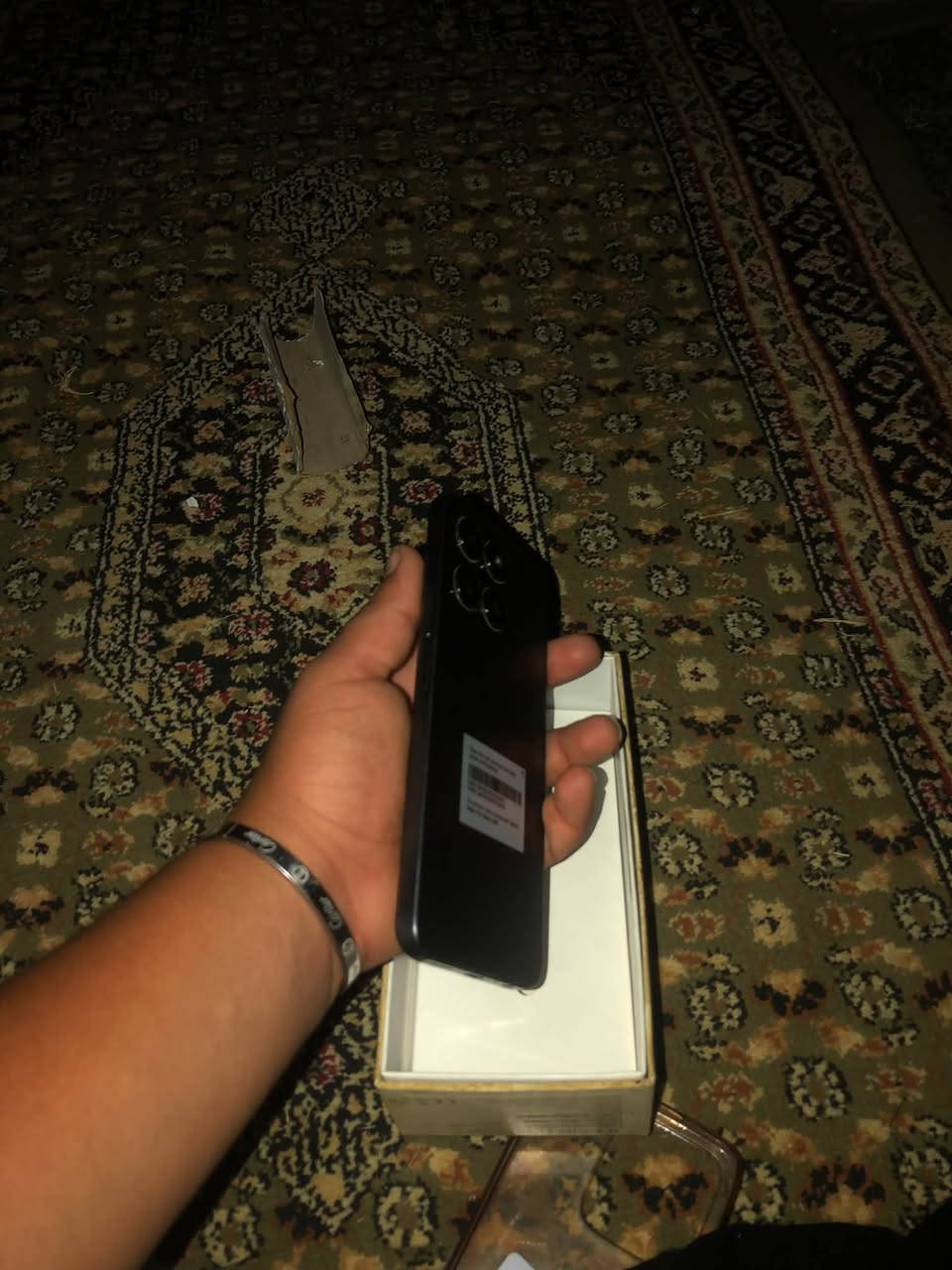 هونر X6a الجهاز نضيف ما مفتوح وله مبدل اي شي بي ملحقاته وياه كارتونه وشاحنته وياه
الذاكره ١٢٨ گيگه بايت البطاريه ٥٠٠٠ ملي امبير 
نضافه ١٠٠/١٠٠ مستخدم شي قليلللل 
السعر ١٥٠ وبيه مجال يذا شراي 
        
الرقم الاتف ***********
