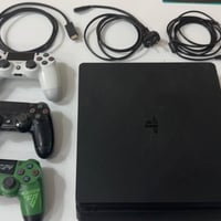 Playstation 4 Silm بليستيشن فور سلم نظيف جدا  و ما داخل صيانه  مساحه 5...