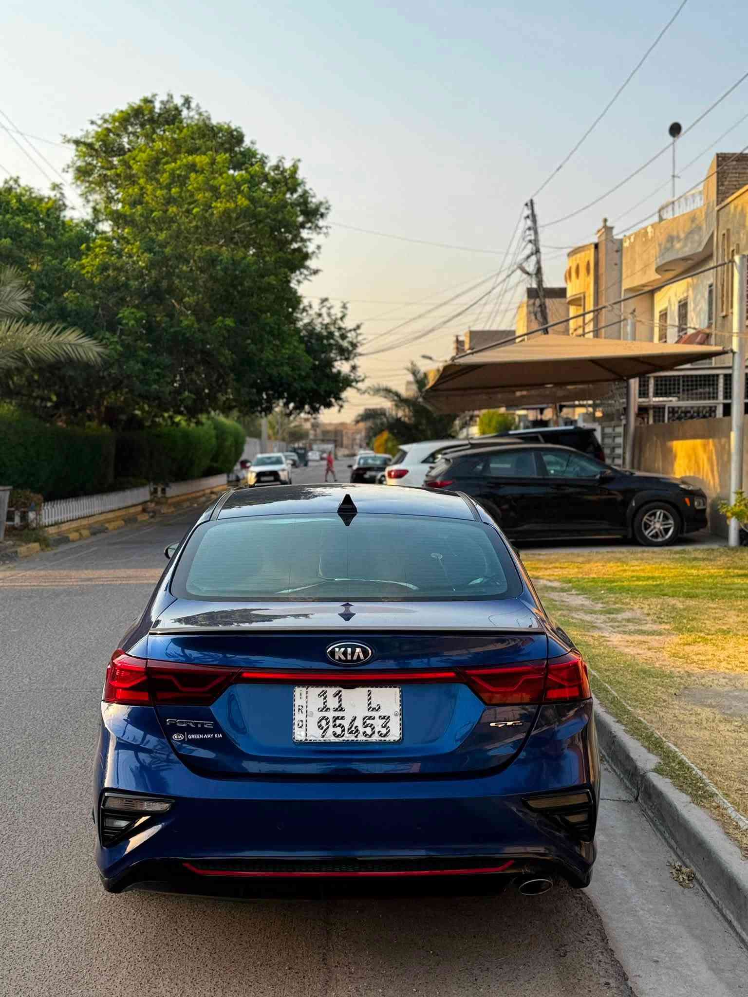 كيا فورتي موديل 2020 GT Line فول مواصفات بصمة انارة باليدات تحديد مسار رادار بالمري كراسي جلد ستيرن رياضي تبريد شغال كير ومكينة نضيفات ماشية 68 ميل وعليها منظومة غاز  بيها أربع قطع صبغ مكان السيارة بغداد العامرية 
السعر 11.250$
هاتف ***********
