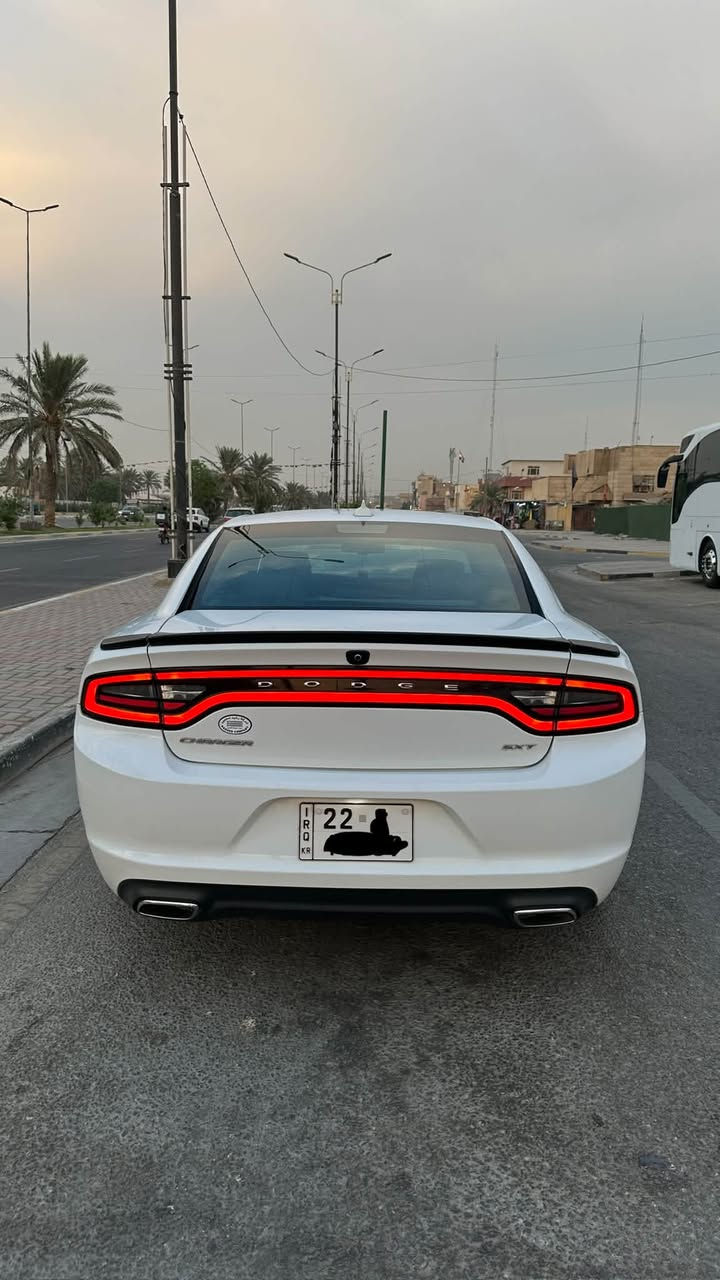 دودج جارجر • ٢٠١٧ • ٧٢٠٠٠ ميل