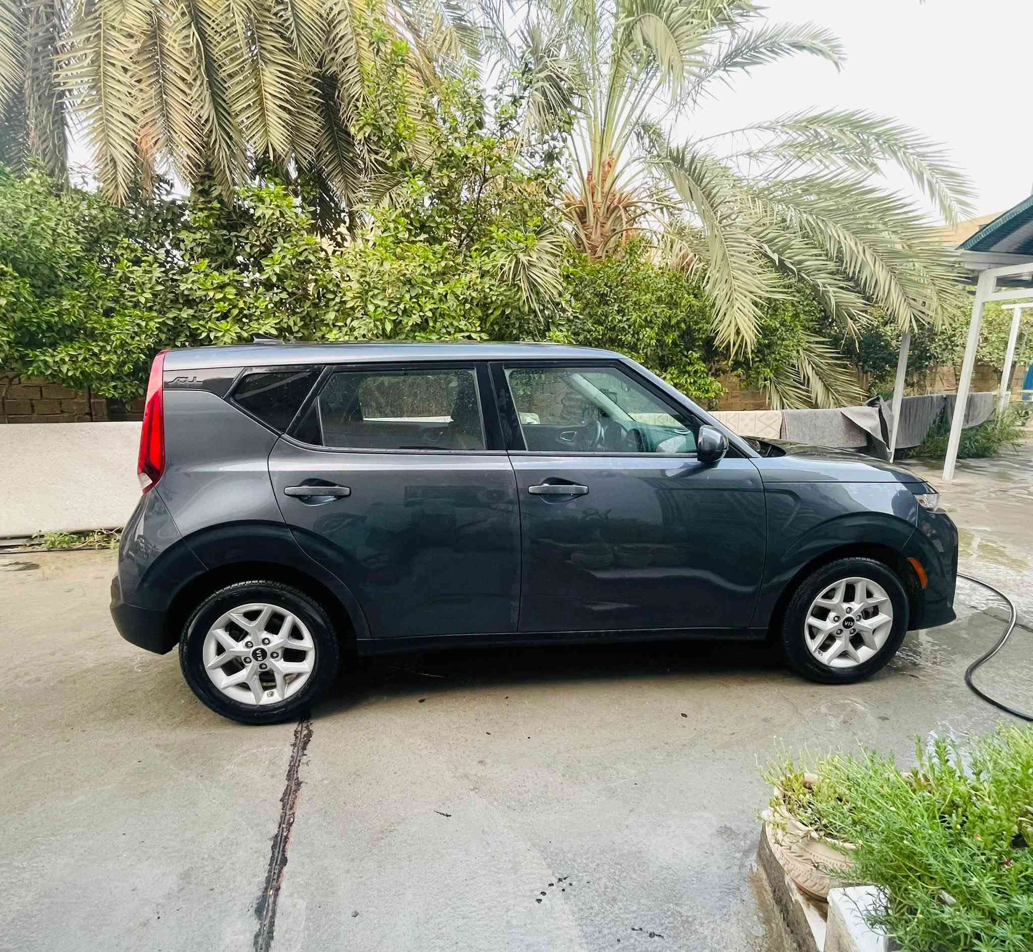 🚗 كيا سول 2021 (وارد أمريكي)   🚗
تفاصيل السيارة:
الموديل: 2021
المواصفات: فئة S
ماشية 108 الف كيلو
المحرك: 2000 دوش (DOHC) المحرك المرغوب
الحادث: بدون إيرباج (صور الحادث مرفقة بالمنشور للإطلاع)
الصبغ: بدون صبغ نهائياً (تحتوي على بارد معدل فقط)
الرقم: بغداد (بأسمي )
الغرامات: عليها غرامات قليلة
الحالة: السيارة كلش نظيفة، وعلى الواقع أحلى وأرتب من الصور.
💰 السعر: 145 ورقة وبيها مجال بسيط للشراي .
📞 للتواصل والاستفسار: ***********
