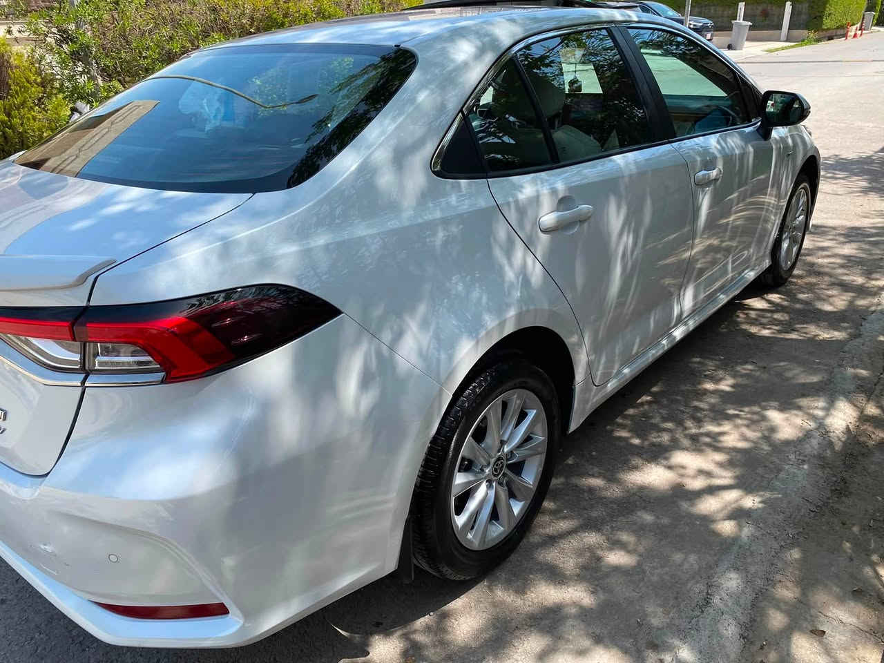 مرحبا كورلا موديل 24 ماشيه 30 الف كيلو فقط هايبرد بانزين شركة جيهان بعدهي بضمان شركه فول سيارة شحن واير ليس فتحه داخل لونين ابيض ورصاصي زنون تبريد قطعتين ستشعار ماسحات لايت اتو هولد لد امامي خلفي لون ابيض صدفي سيارة جديده ورقمها حلو من شركة لي هسه ستخدام بيت فقط بيها 7 او 9 نقاط حالوب بسقف فقط مال اربيل الأخير صار وشخط بدعاميه تقريبن اصبع خلفيه وبراس دعاميه هم شخط بسيط  

اخوان سيارة  شركة جيهان ياباني اصلي مو صيني ولا تجميع تركي ولا تنقاس بسعر صيني هايبر بانزين وشراي يتصل وبي خير ويدلل غير متواجد على نت 

رقم اربيل مكان اربيل  

رقم تلفون ***********
