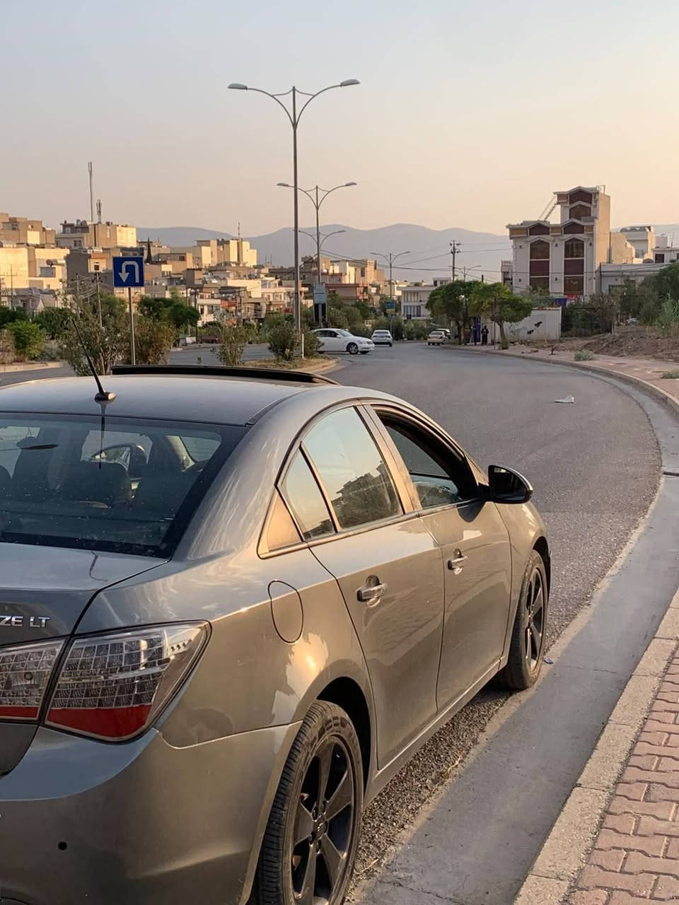 شۆفرلێت کروز ٢٠١٠ مەکینە ئۆپترا مەرغوب
ئۆتۆماتیک 
کوشن جلد ناو خەنەی
سڵاید
سوکان ڤۆلیۆم
شاشە
کامێرە
حاسە
قوفڵ مەرکەزی سنوق شەفت
لایتی دواوە کراوە بە سپۆڕت بیلادیەکەشی ماوە
مەکینەو گێڕ وتەبریدو تەقەو ڕەقەی بەشەرت سەیارەکە بێمەسرەفە ماڵی دۆستە
فول فولە تەنها یەک پارچە بێناوگرتن بۆیاخە 
سعری ٧٢گەڵا وکەمێک مەجال
ژم:***********
لەسلێمانیم بنجوين, السليمانية
