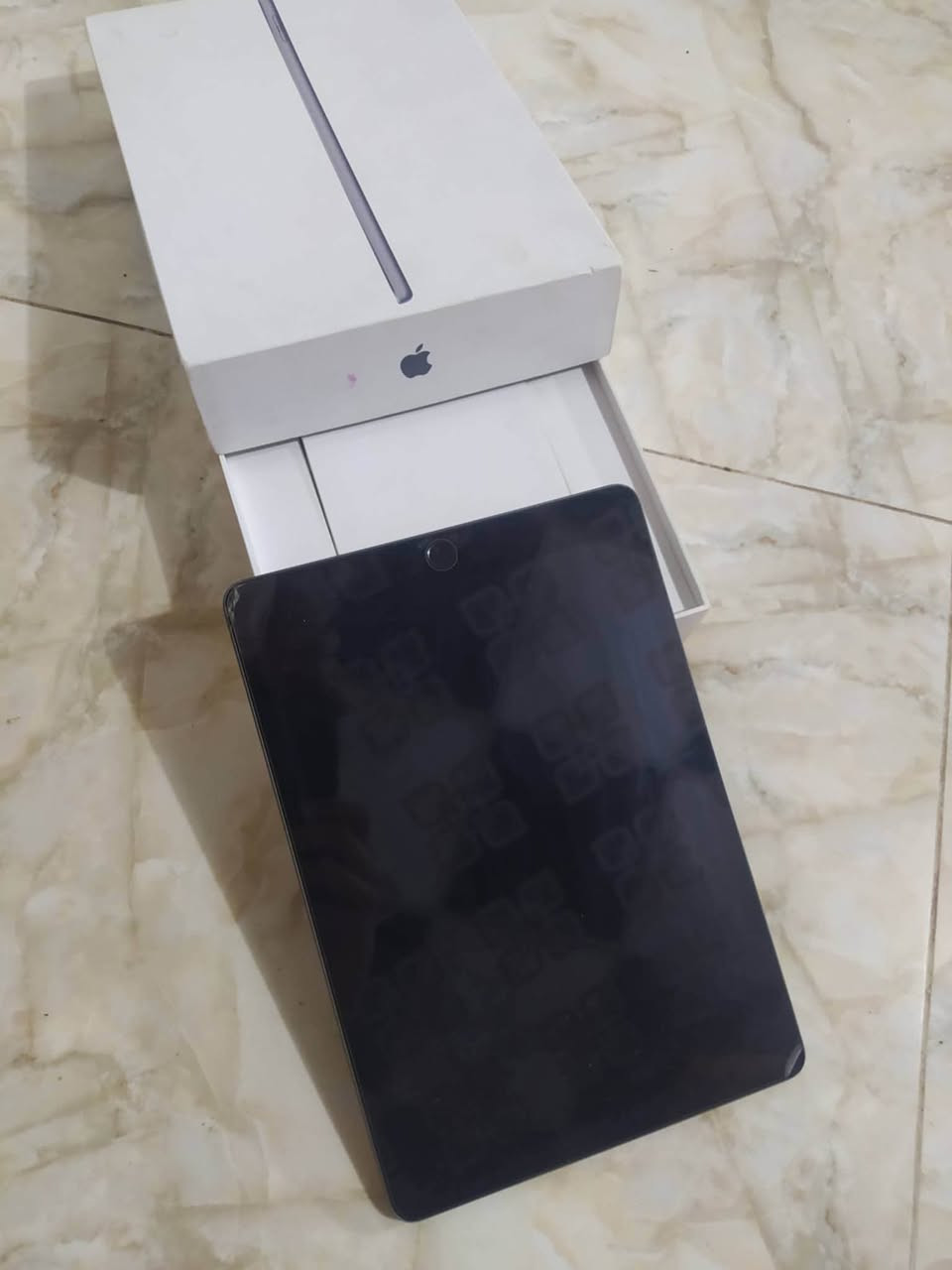 ايباد تسعه نضيف ما مفتوح ايباد كلش نضيف

ملحقاته ويا  الشاحنه وكارتونته ويا والكفر هديه مني  

امانت الله الايباد بي كسر بالزكه ما تأثر بي الايباد كلش نضيف 

 مكاني نجف كبال قريت الغدير السعر 250 وبي مجال
 
واتساب واتصال
***********
