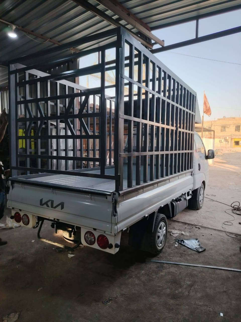 السلام عليكم محجر كيه نثيه تفصال جديد صار شهرين من فصلته جديد بس بعت الكيه ارتفاعه 160
السعر 700وبي مجال بسيط 
***********
