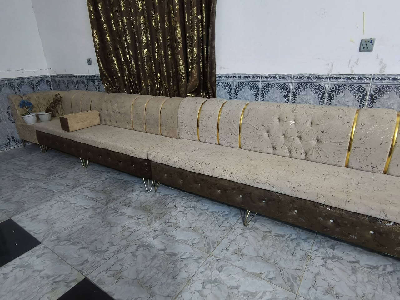 تخم حطاطه 5 قنفات اكثر من 10 مقاعد للبيع 550 وبي مجال
واتساب ***********

متواجد خاص
